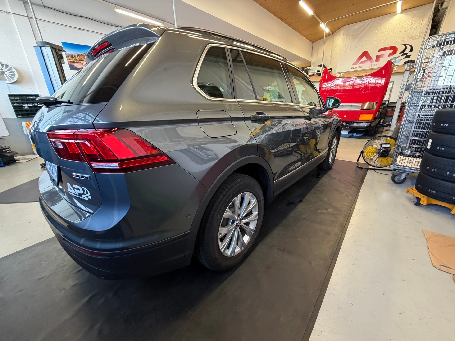 VW 2.0 TDI SCR 70th anniversary-image-4