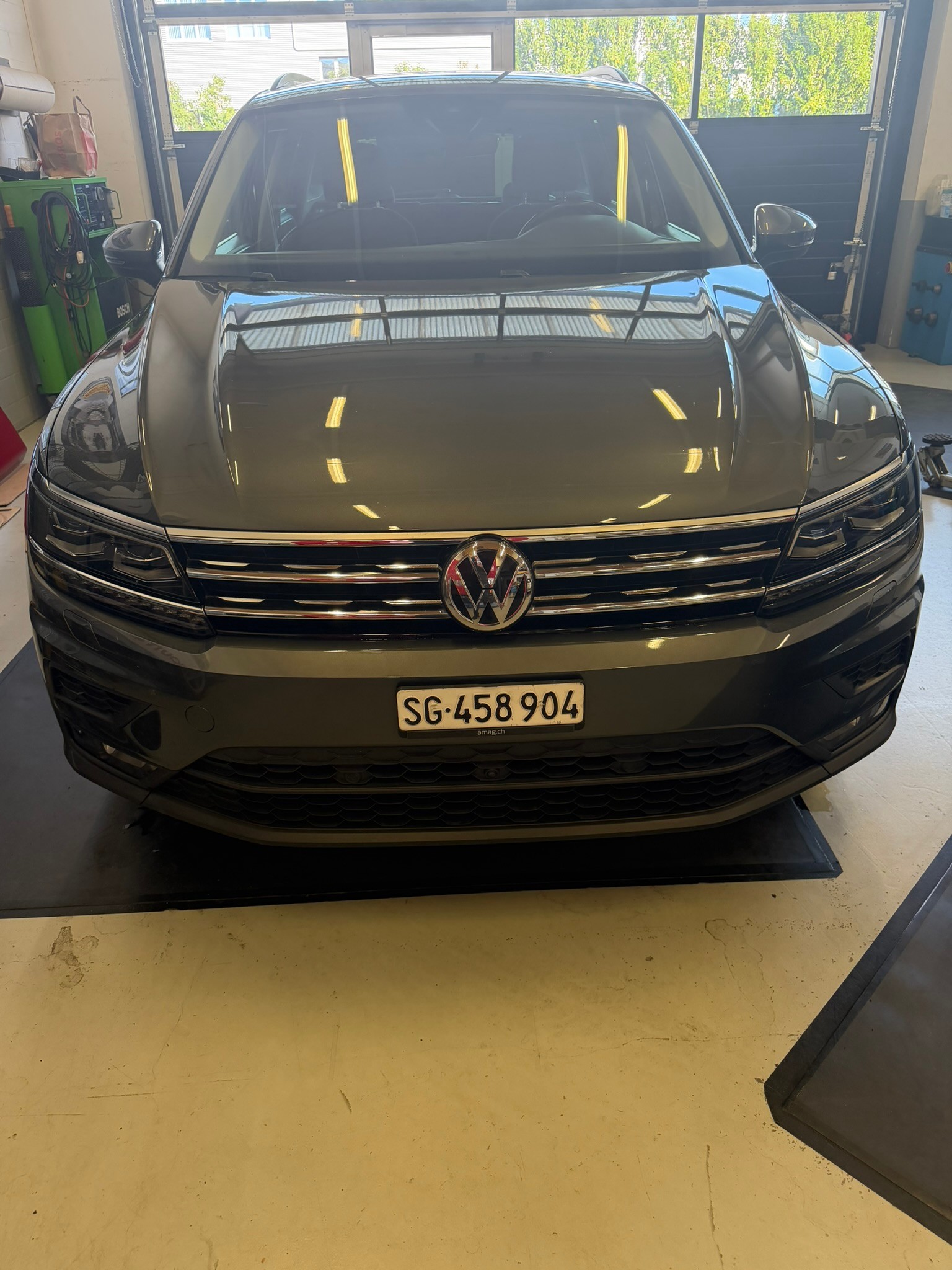 VW 2.0 TDI SCR 70th anniversary-image-0