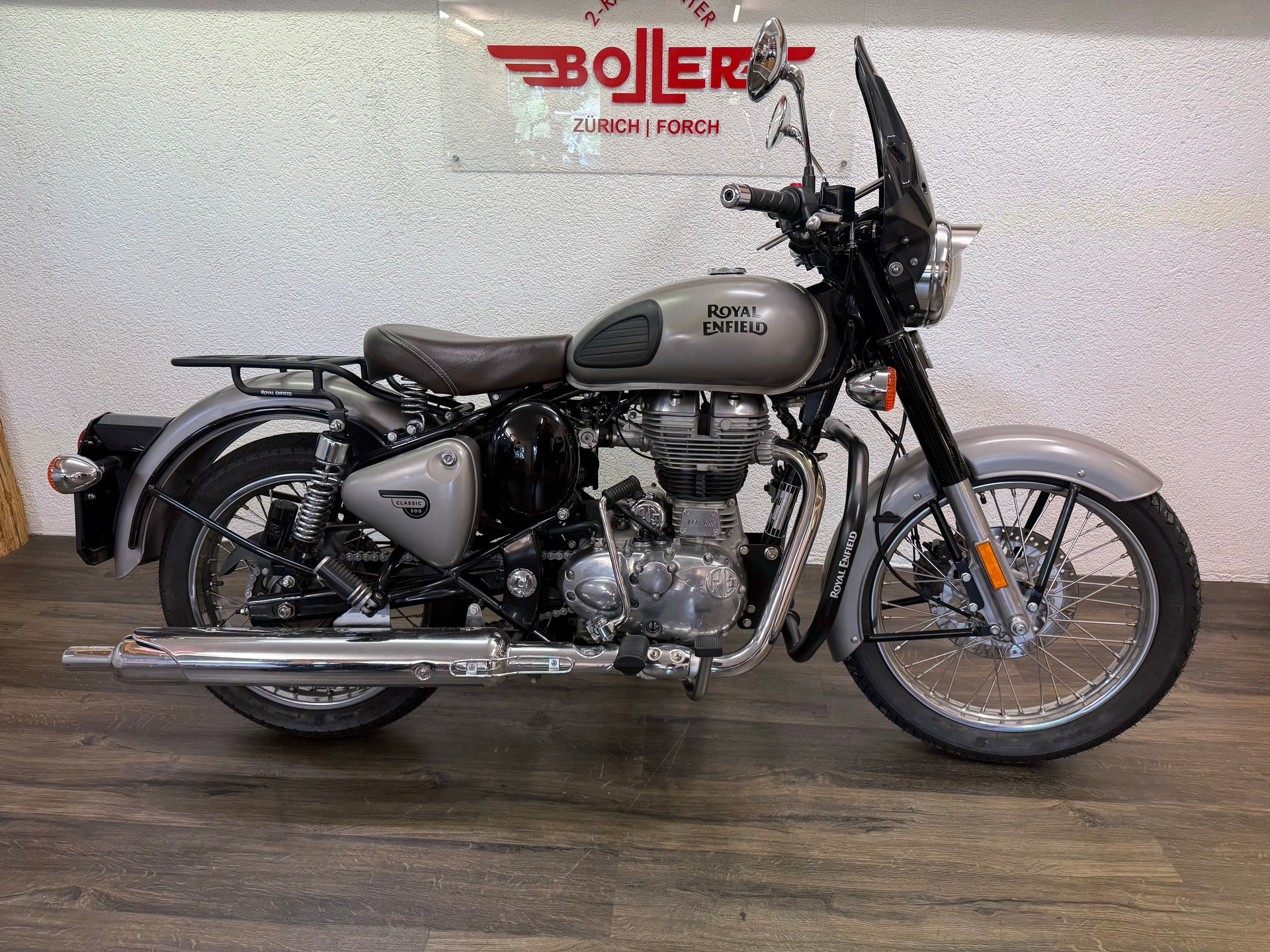 ROYAL ENFIELD Bullet 500 EFI-showroom-element-1