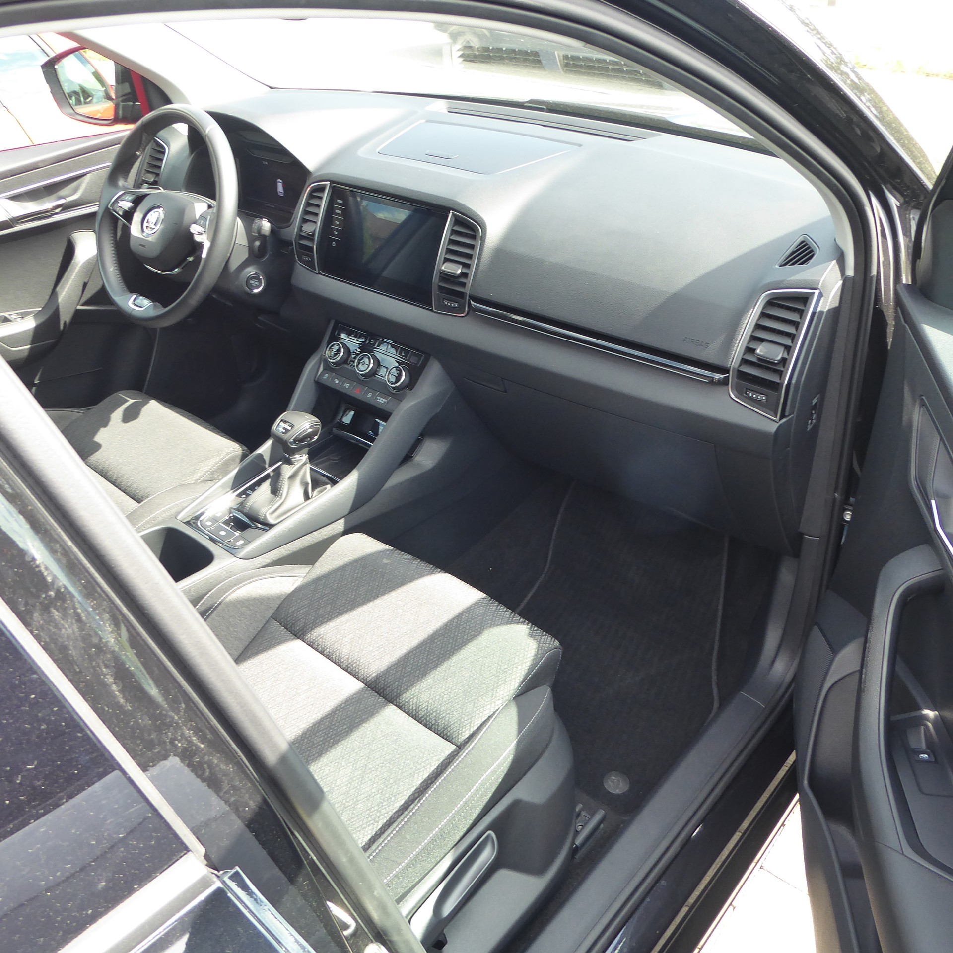 SKODA Karoq 2.0 TDI CR Style 4x4 DSG-image-8