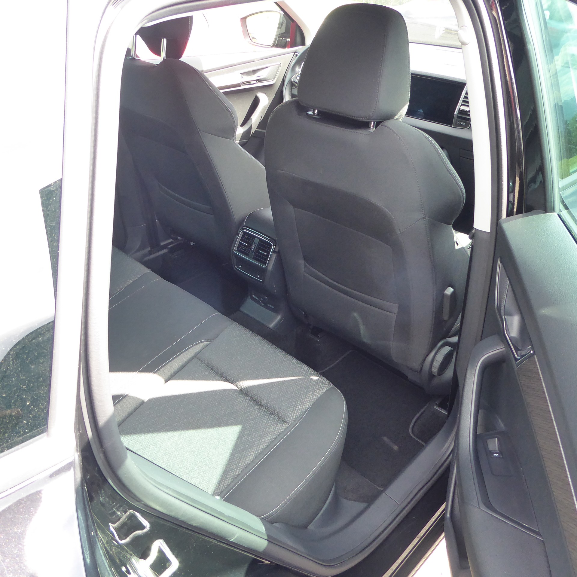 SKODA Karoq 2.0 TDI CR Style 4x4 DSG-image-7