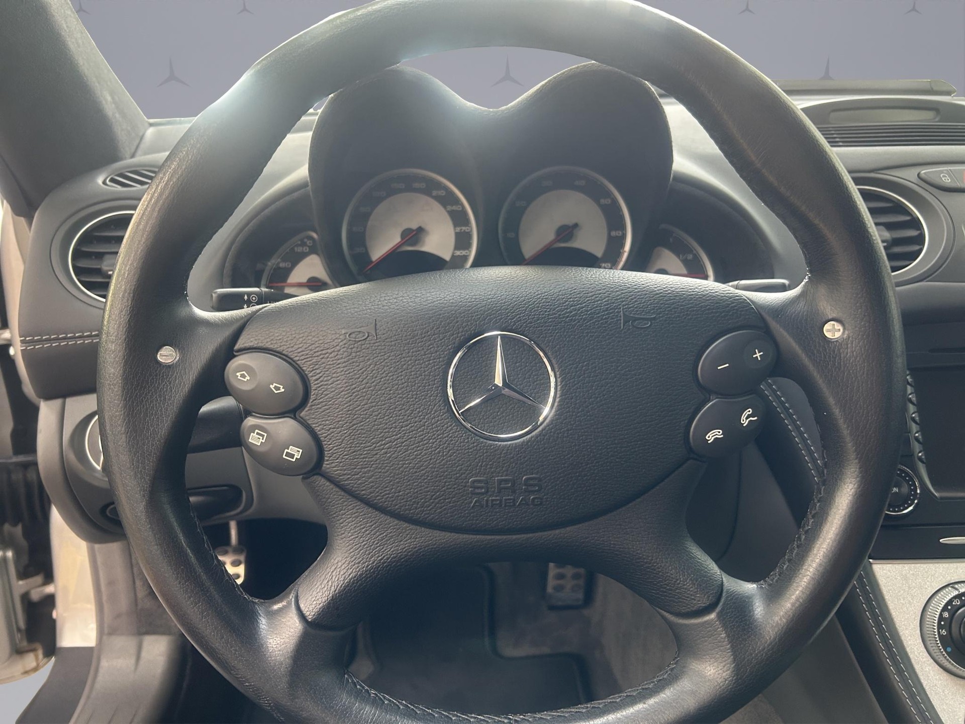 MERCEDES-BENZ SL 55 V8 AMG Cabriolet-image-12