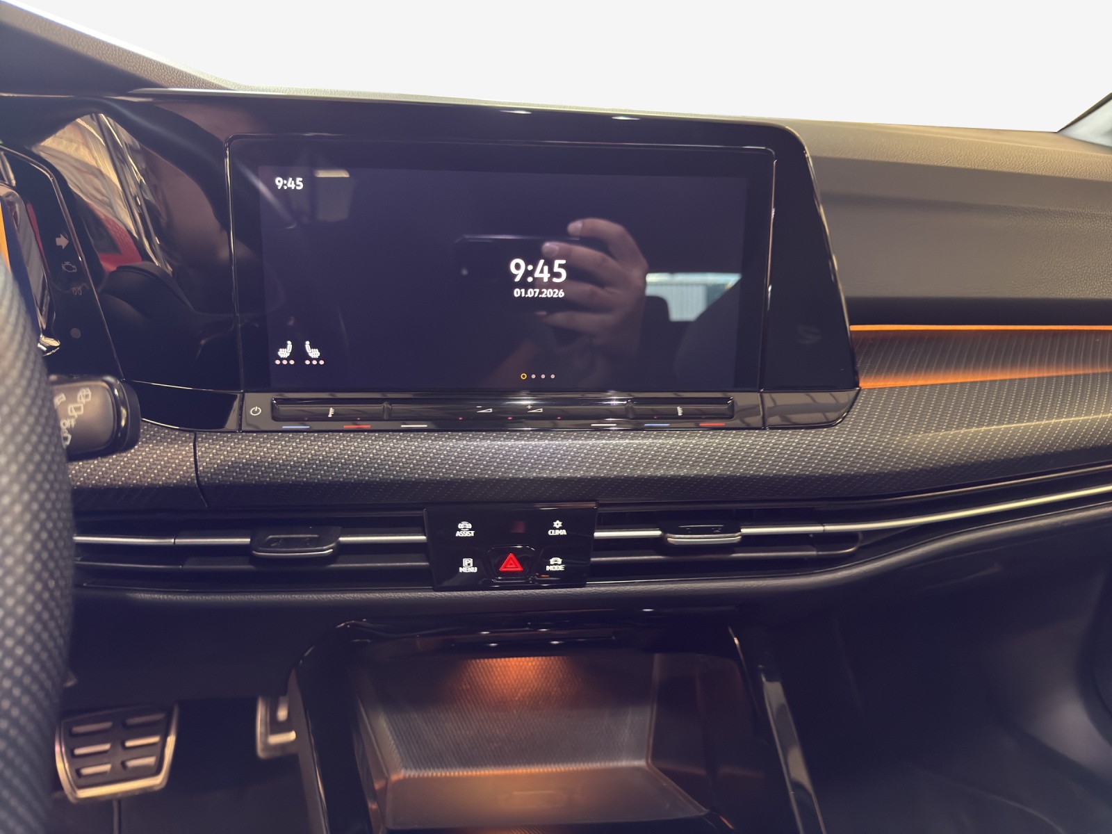 VW Golf Variant 2.0 TSI R-Line DSG 4Motion-image-10