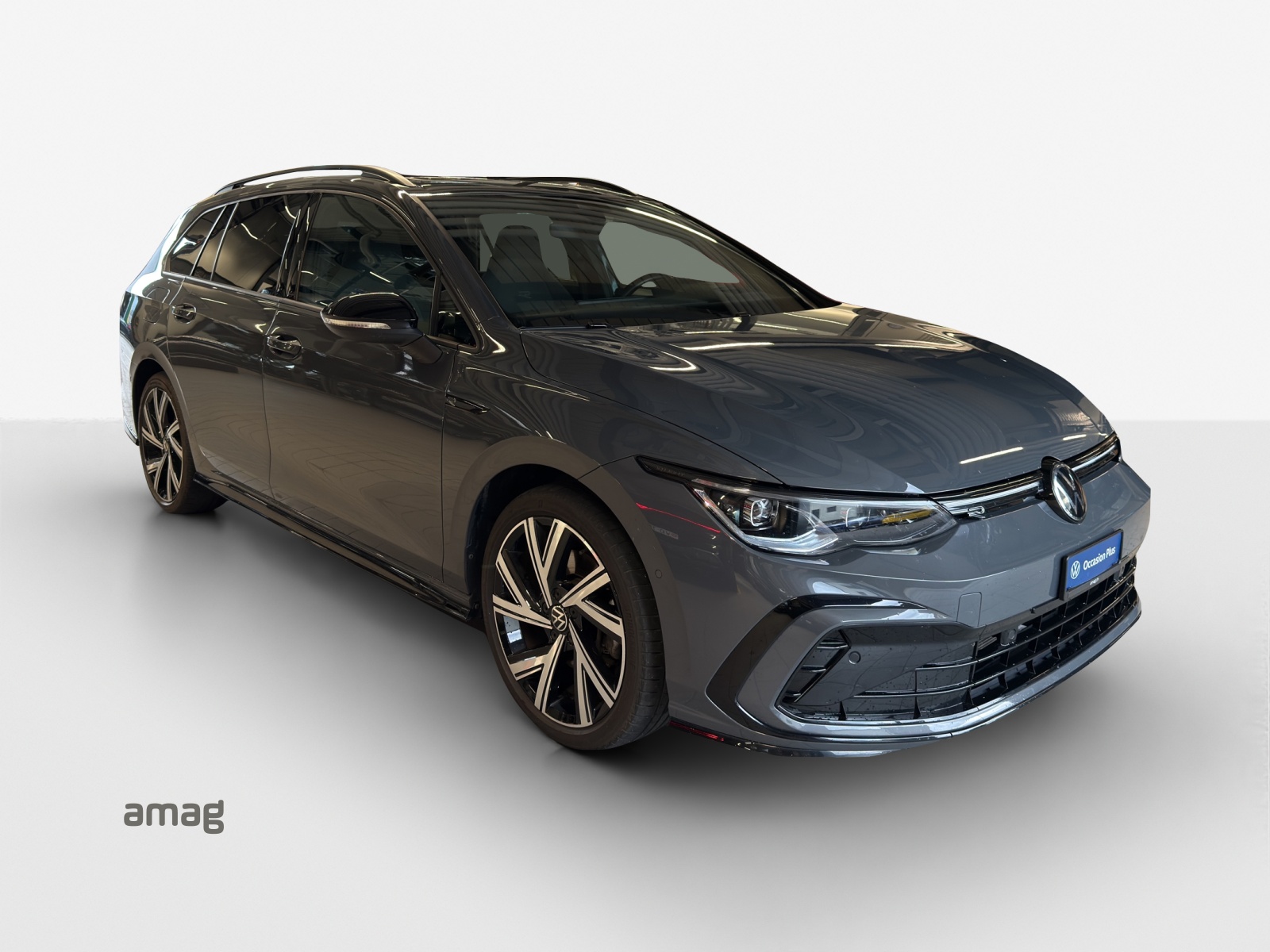 VW Golf Variant 2.0 TSI R-Line DSG 4Motion-image-5