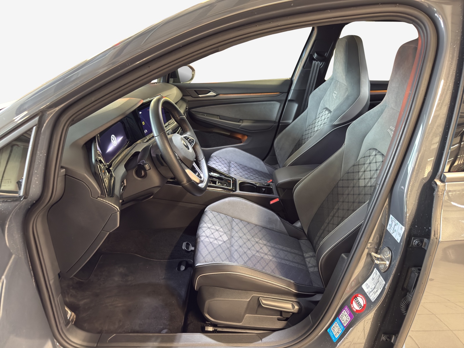 VW Golf Variant 2.0 TSI R-Line DSG 4Motion-image-7