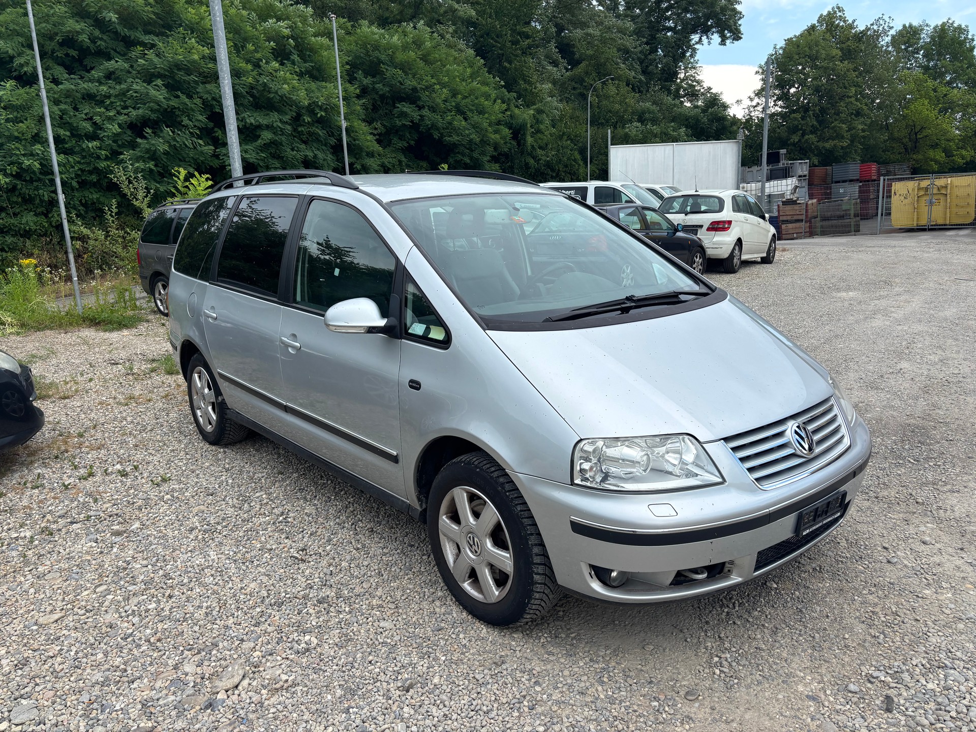 VW Sharan 1.9 TDI Highline 4Motion-image-1