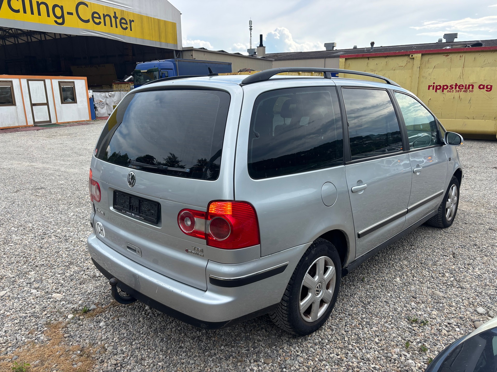 VW Sharan 1.9 TDI Highline 4Motion-image-2