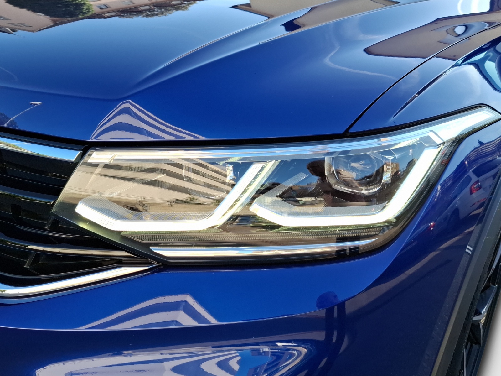 VW Tiguan 2.0TSI R 4Motion DSG-image-15