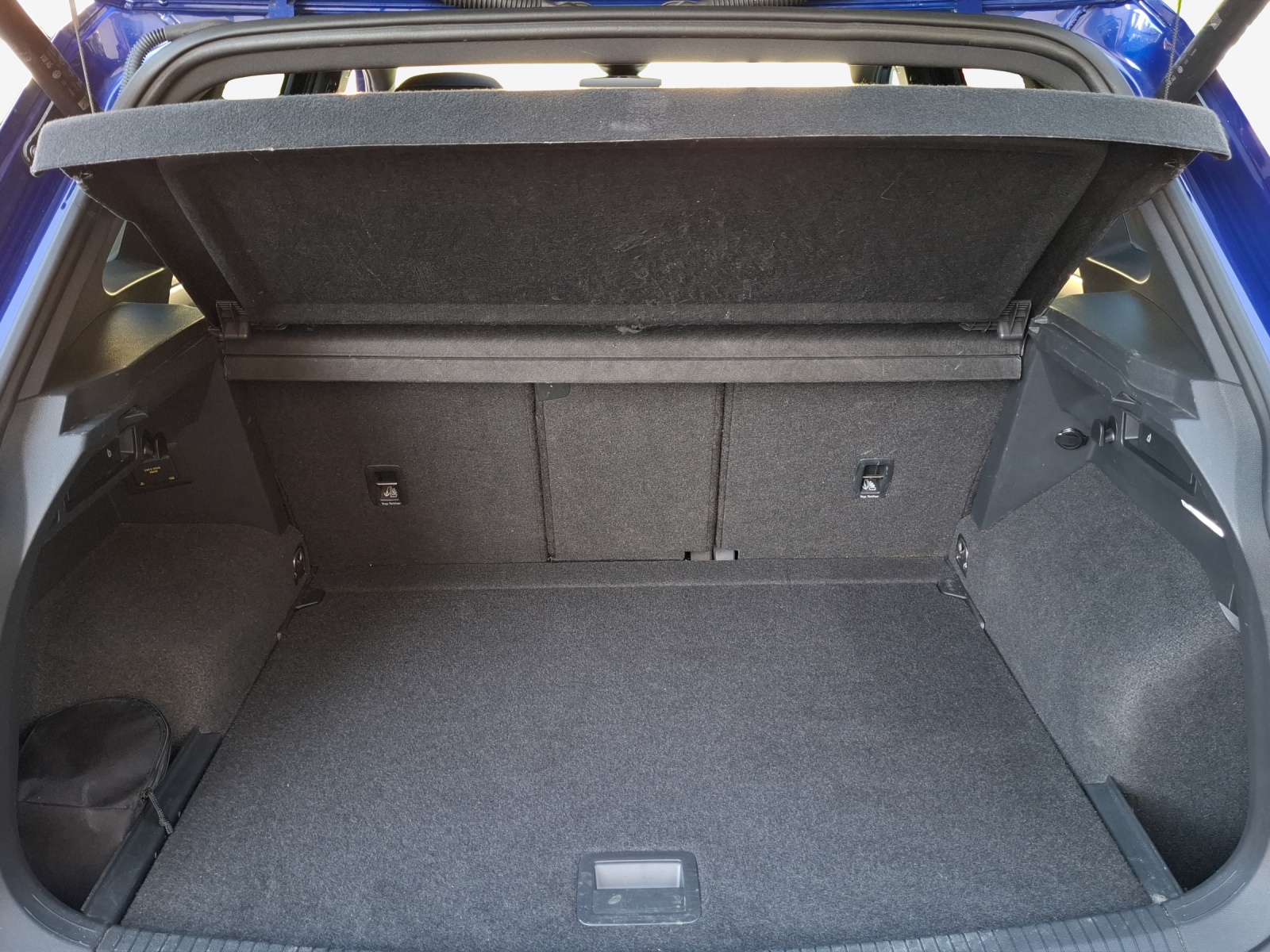 VW Tiguan 2.0TSI R 4Motion DSG-image-12