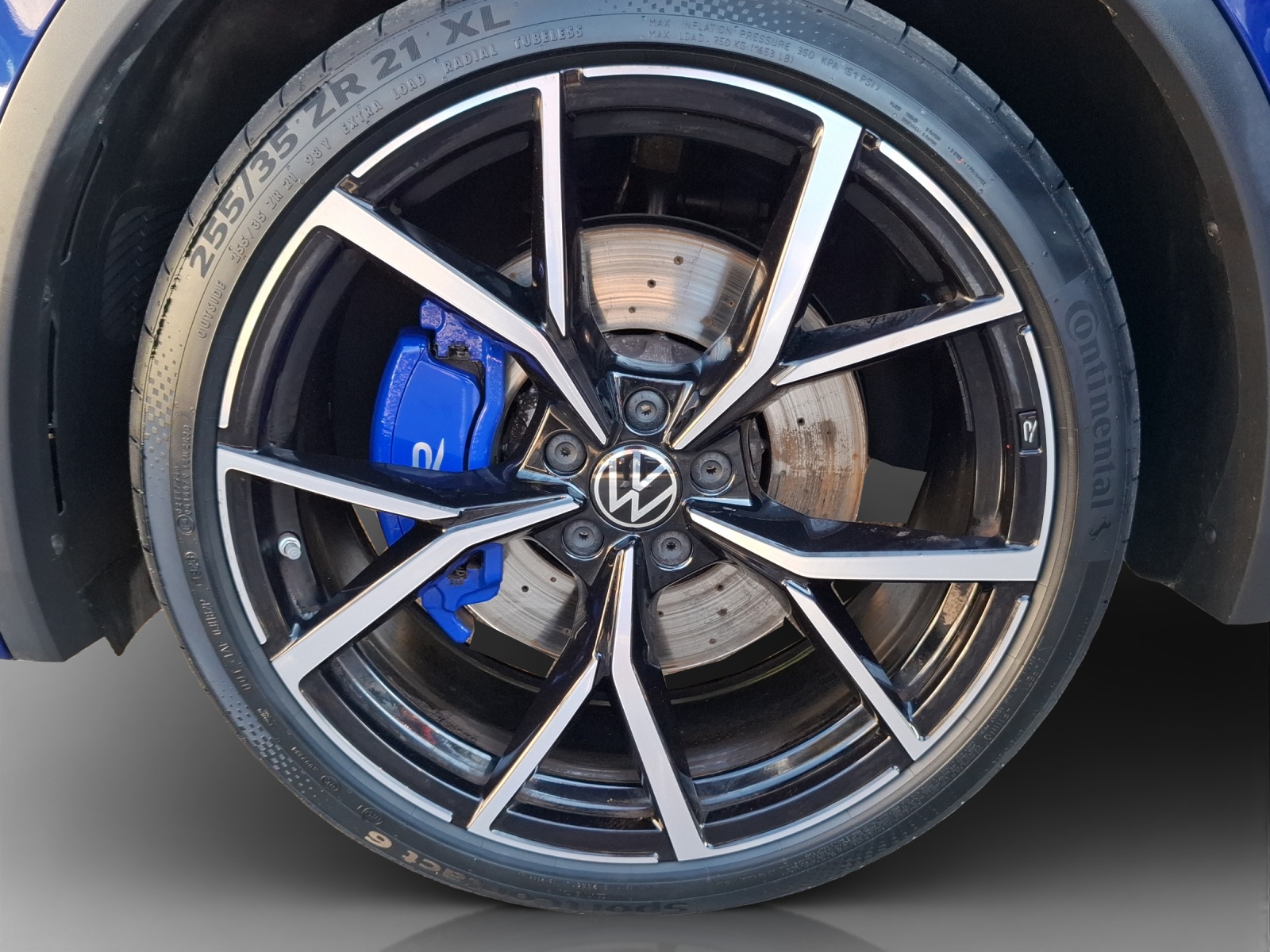 VW Tiguan 2.0TSI R 4Motion DSG-image-13