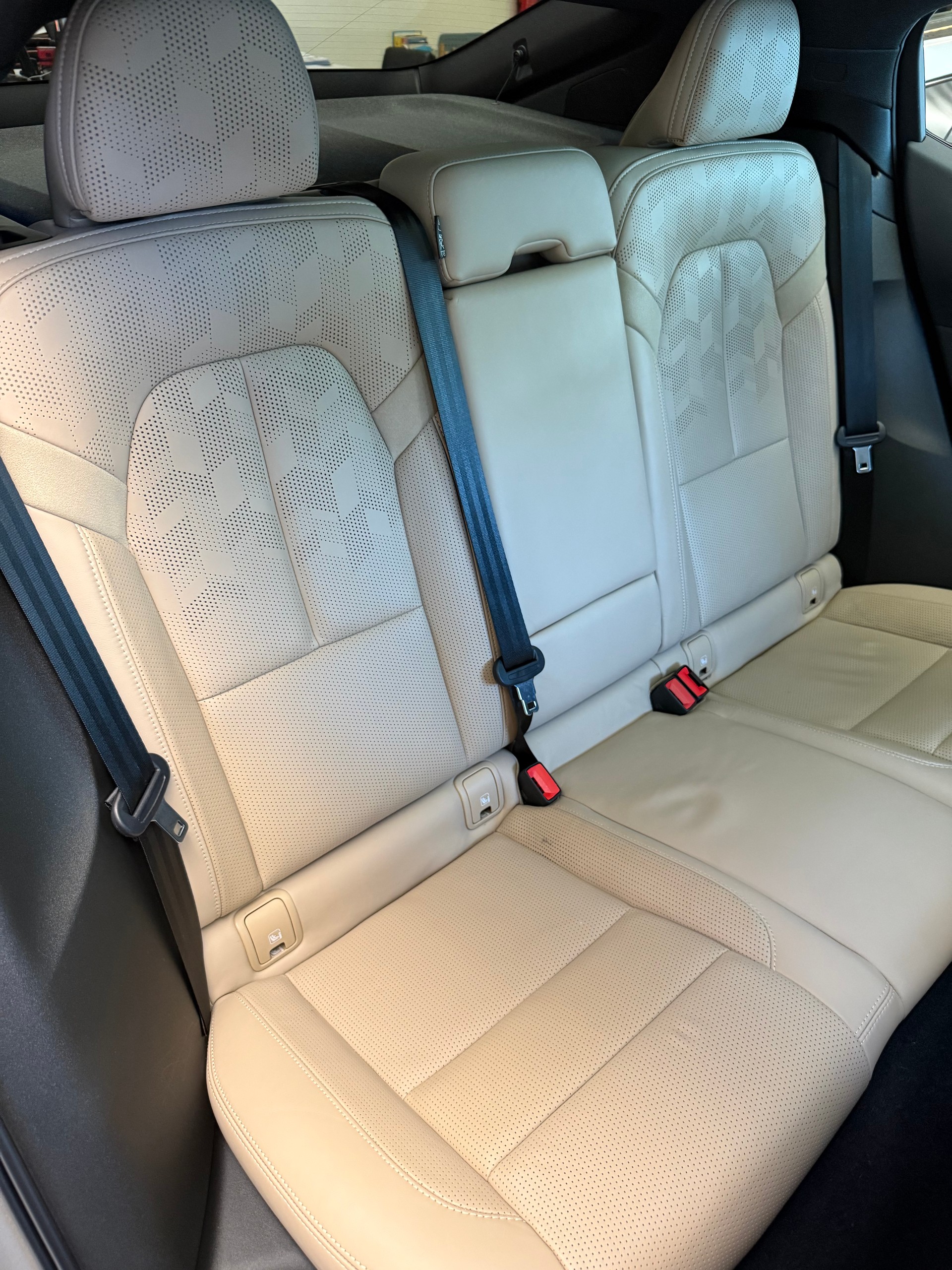 POLESTAR Polestar 2 Standard Range Single 69kWh MY23-image-10