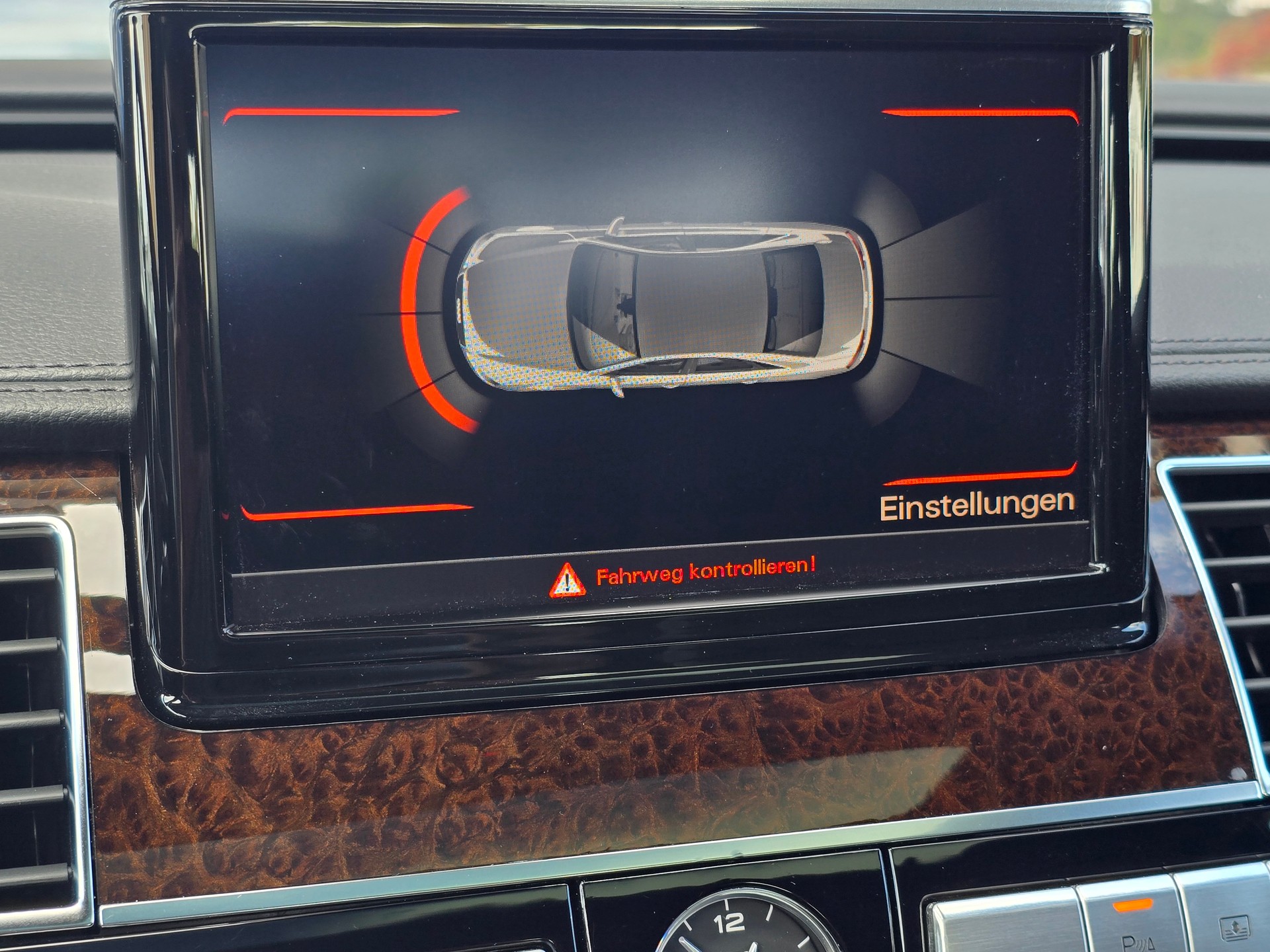AUDI A8 3.0 TDI quattro tiptronic mit Luftfederung-image-20