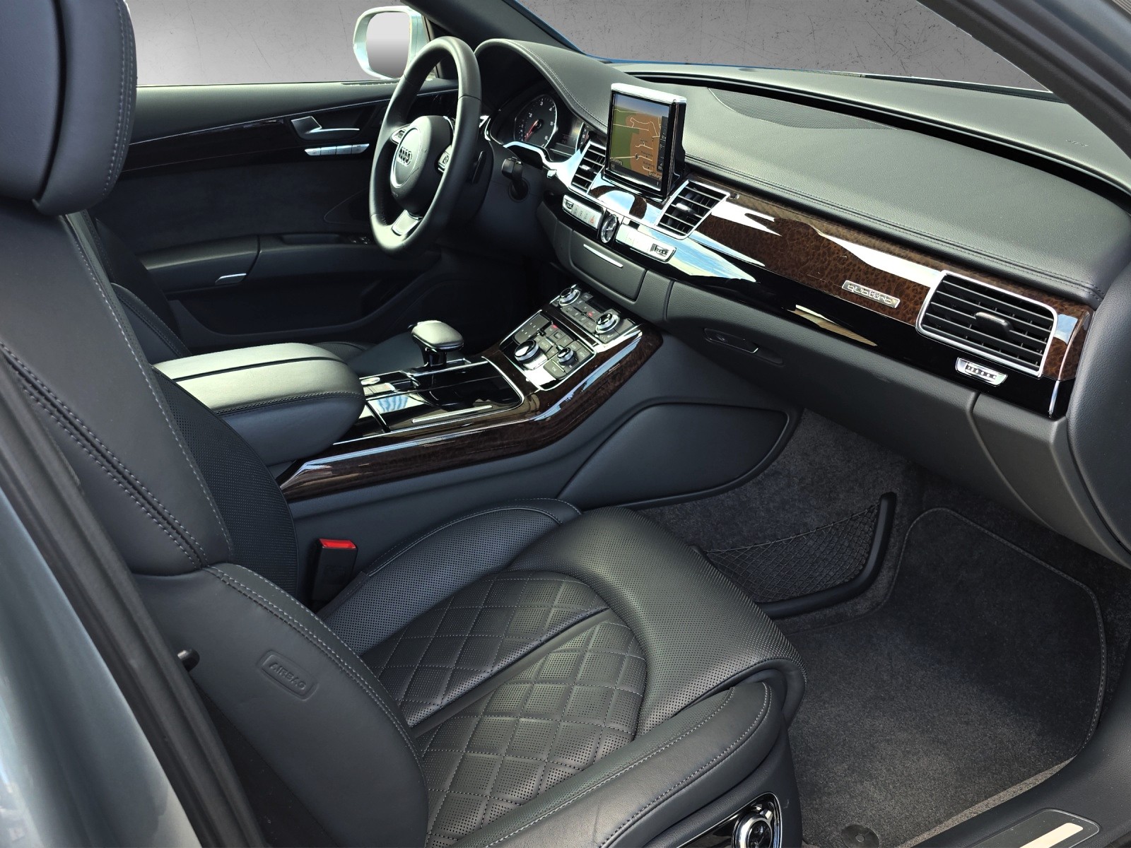 AUDI A8 3.0 TDI quattro tiptronic mit Luftfederung-image-10
