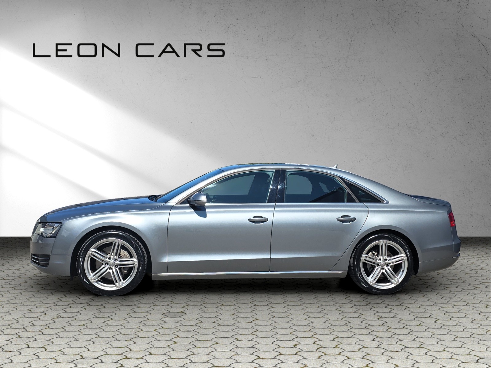 AUDI A8 3.0 TDI quattro tiptronic mit Luftfederung-image-7