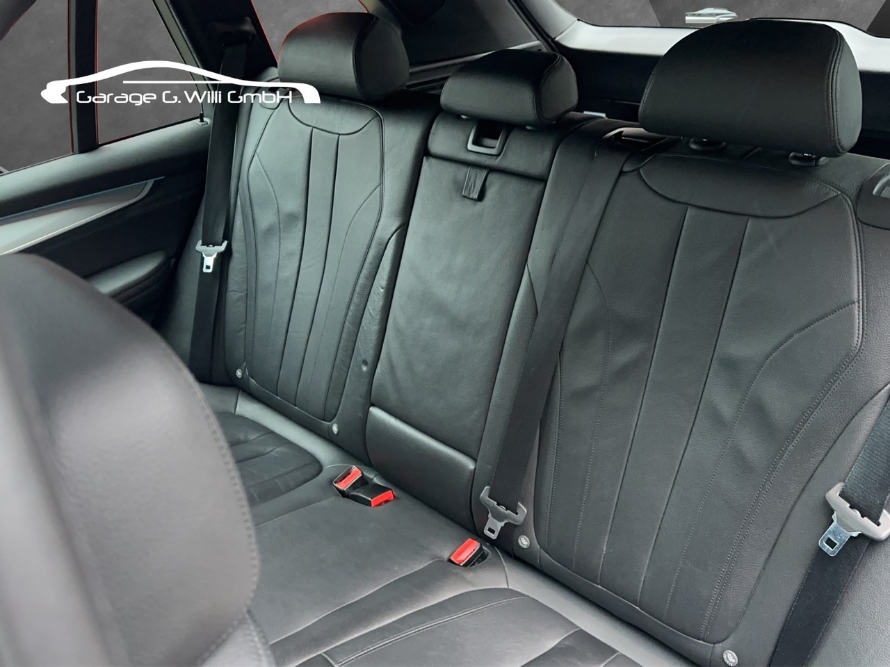BMW X5 xDrive M50d Steptronic-image-13