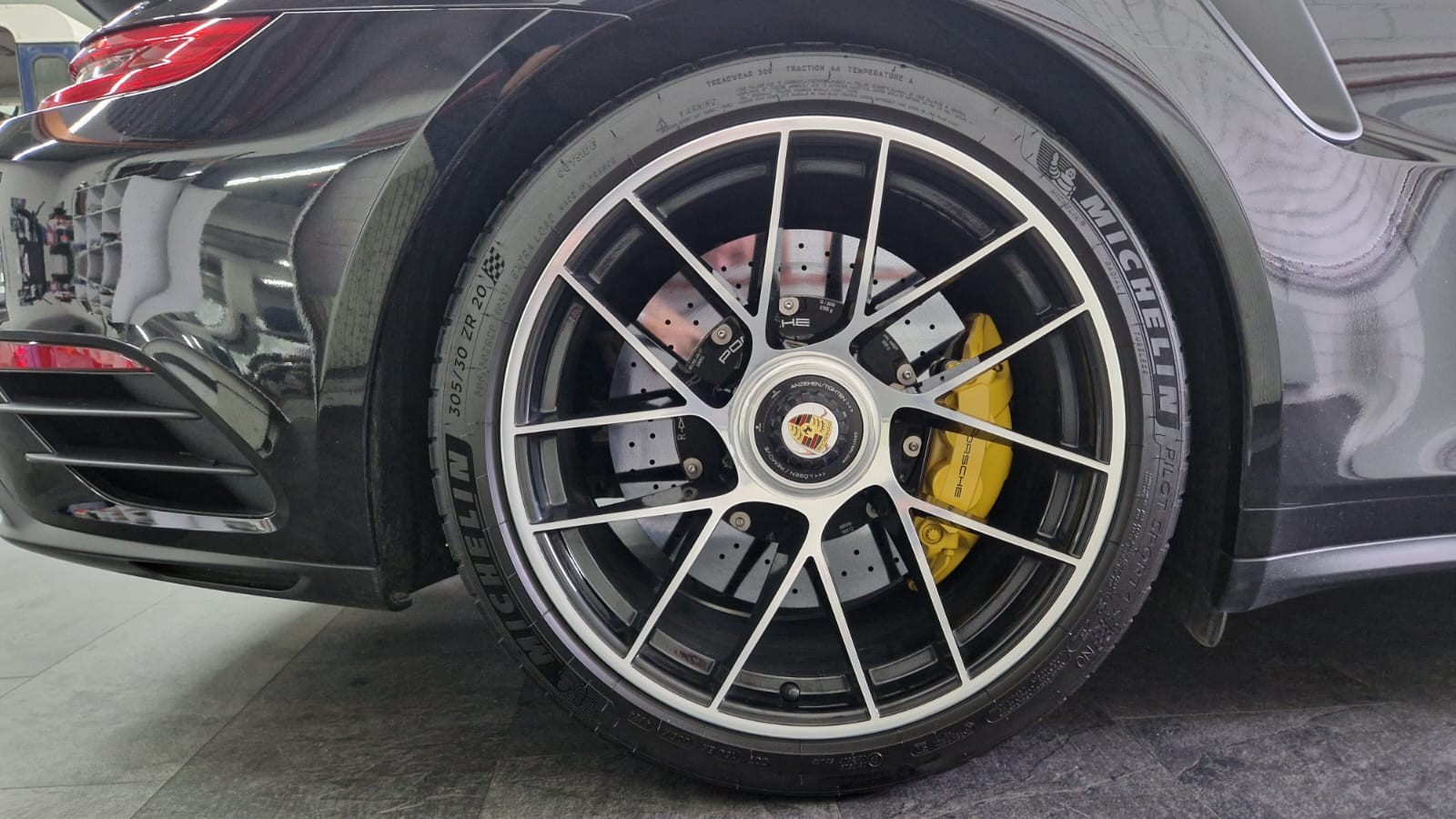 PORSCHE 3.8 Turbo S PDK-image-3