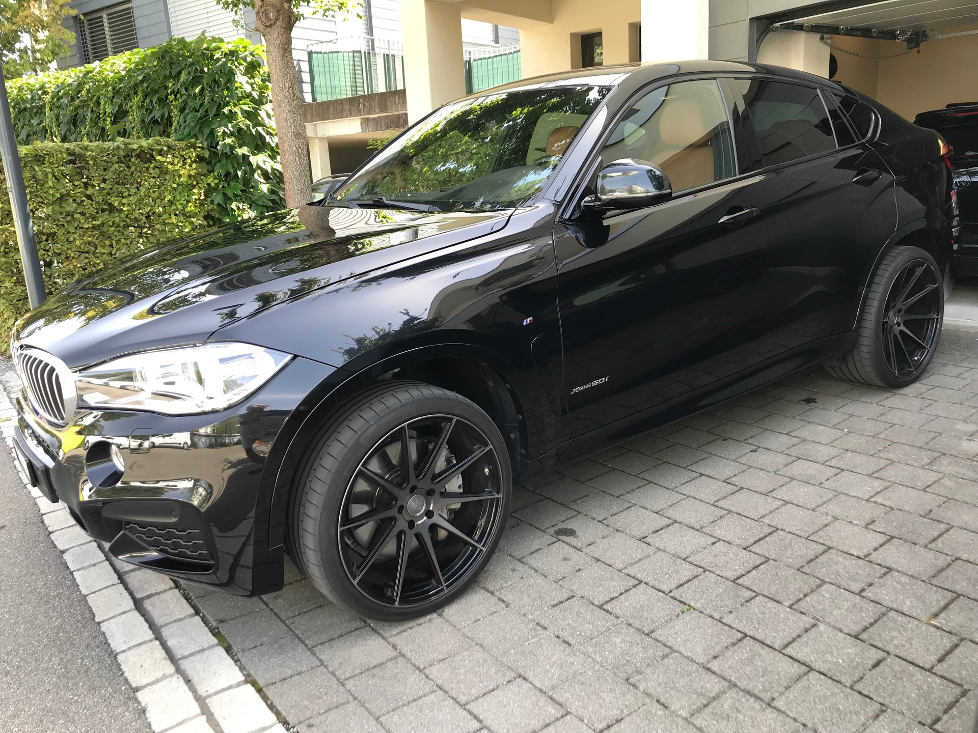 BMW X6 xDrive 50i Steptronic-image-0