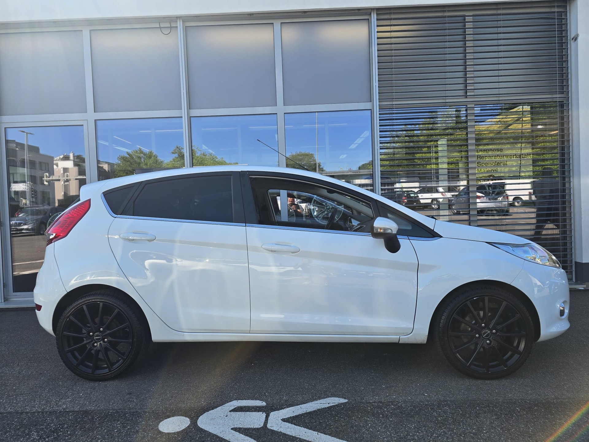 FORD Fiesta 1.6 16V Titanium-image-3