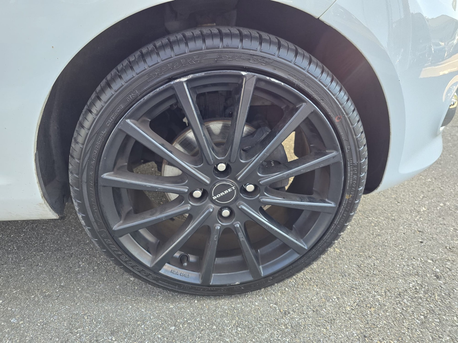 FORD Fiesta 1.6 16V Titanium-image-12