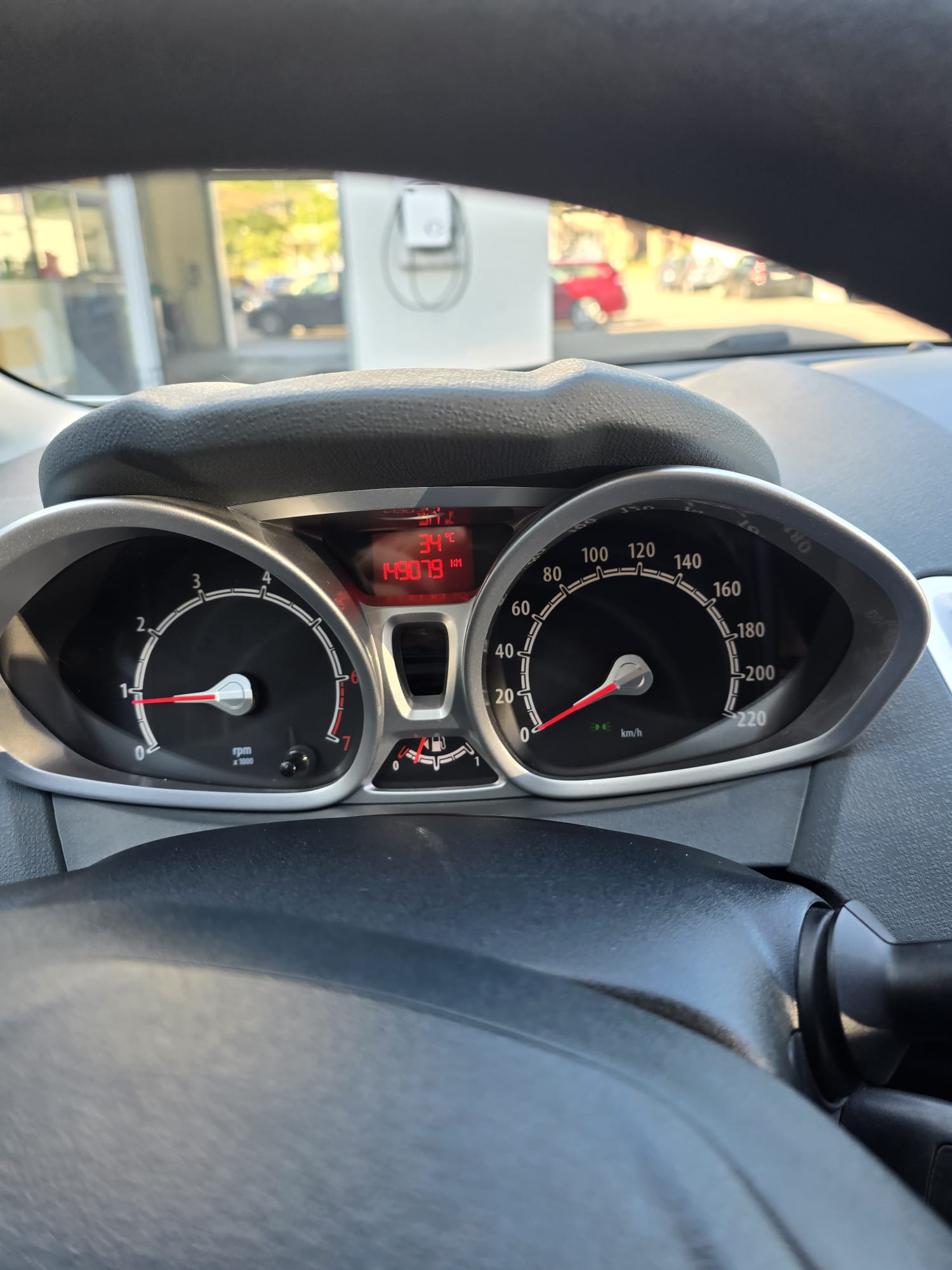 FORD Fiesta 1.6 16V Titanium-image-11