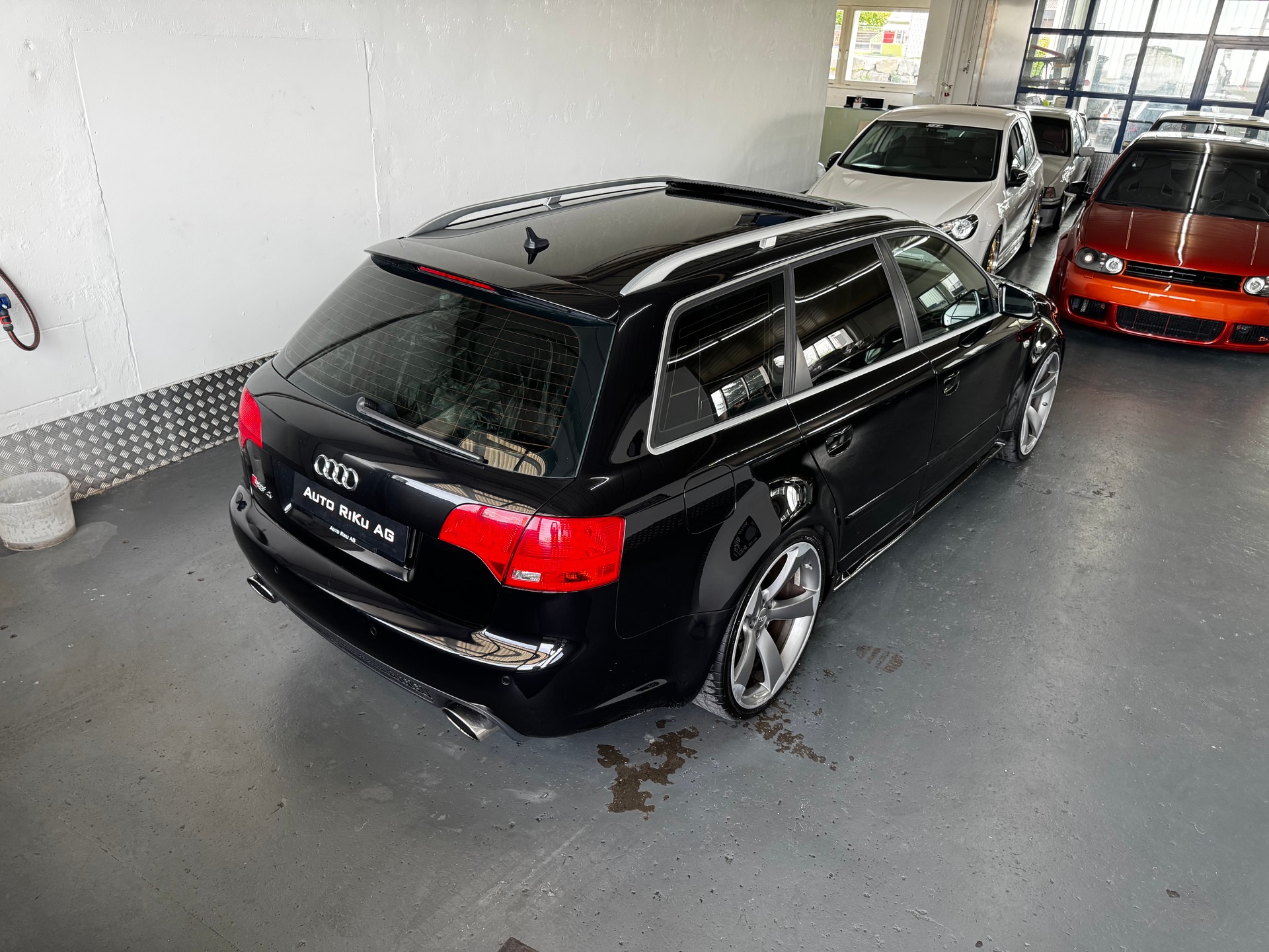 AUDI RS4 4.2 Quattro-image-7