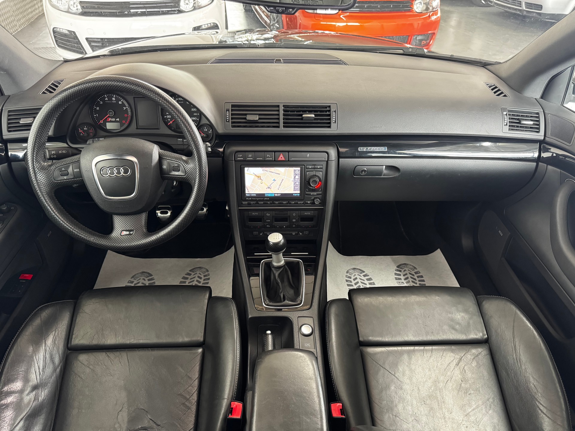 AUDI RS4 4.2 Quattro-image-14