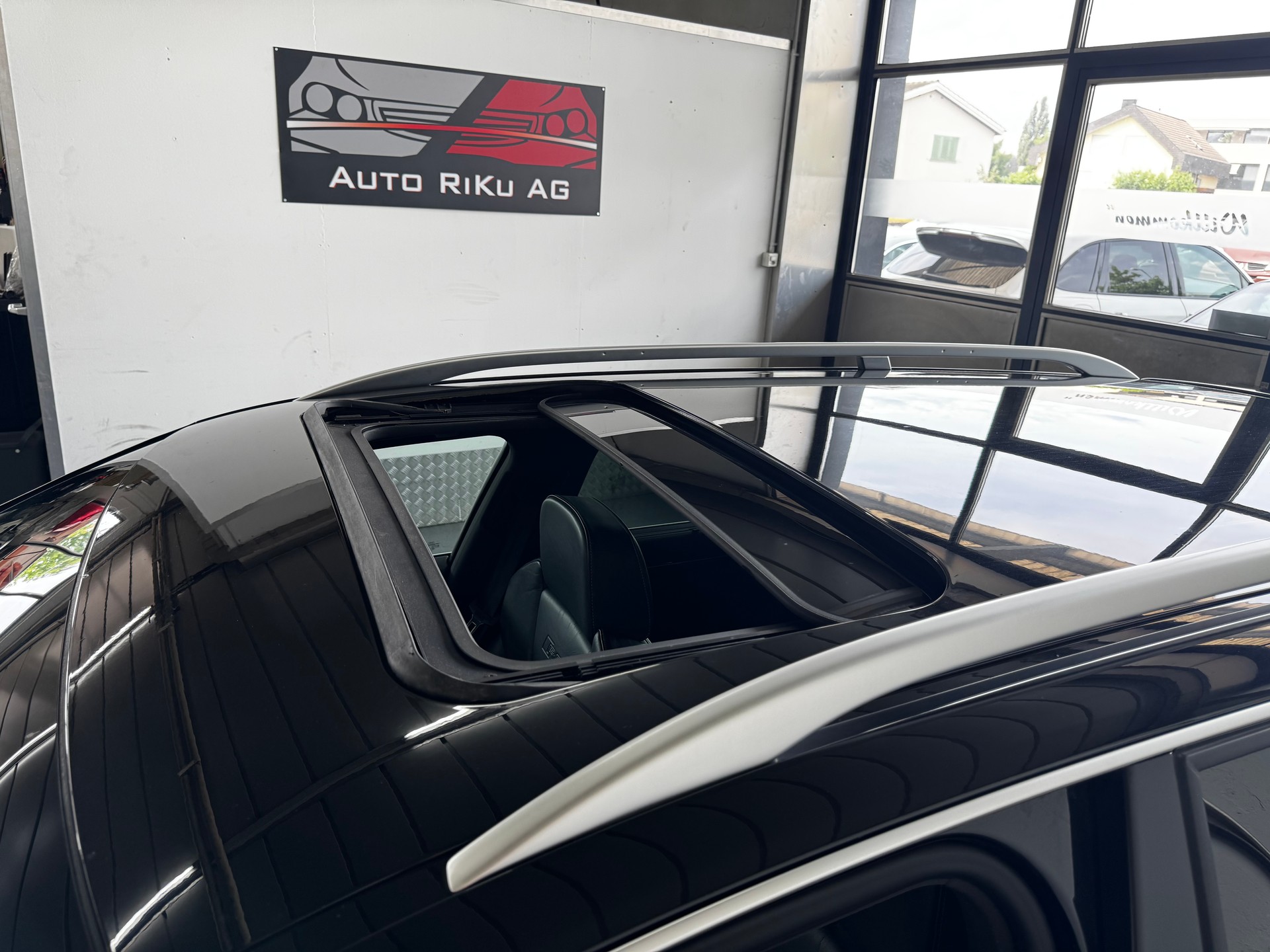 AUDI RS4 4.2 Quattro-image-17