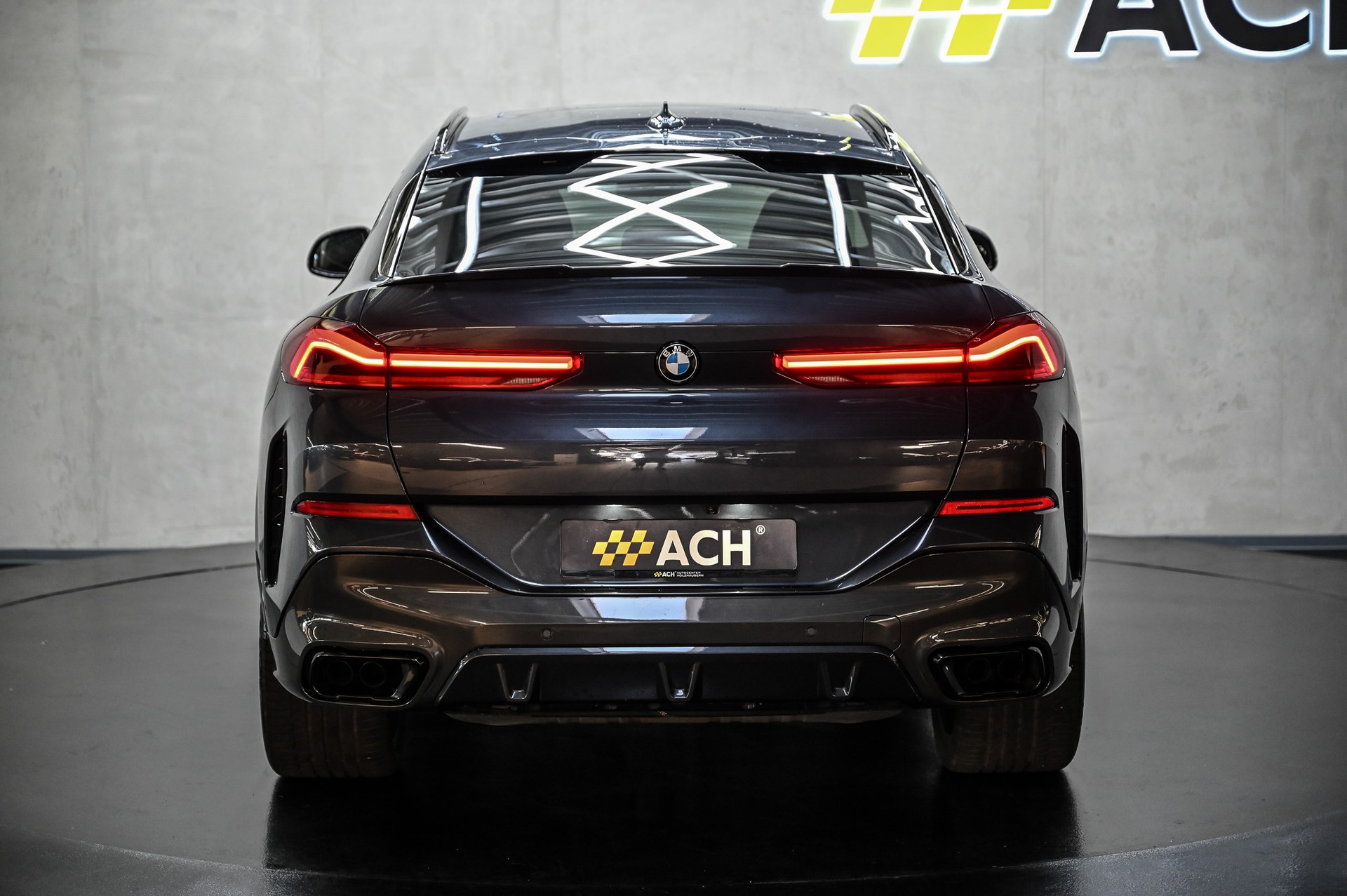 BMW X6 M50i-image-7