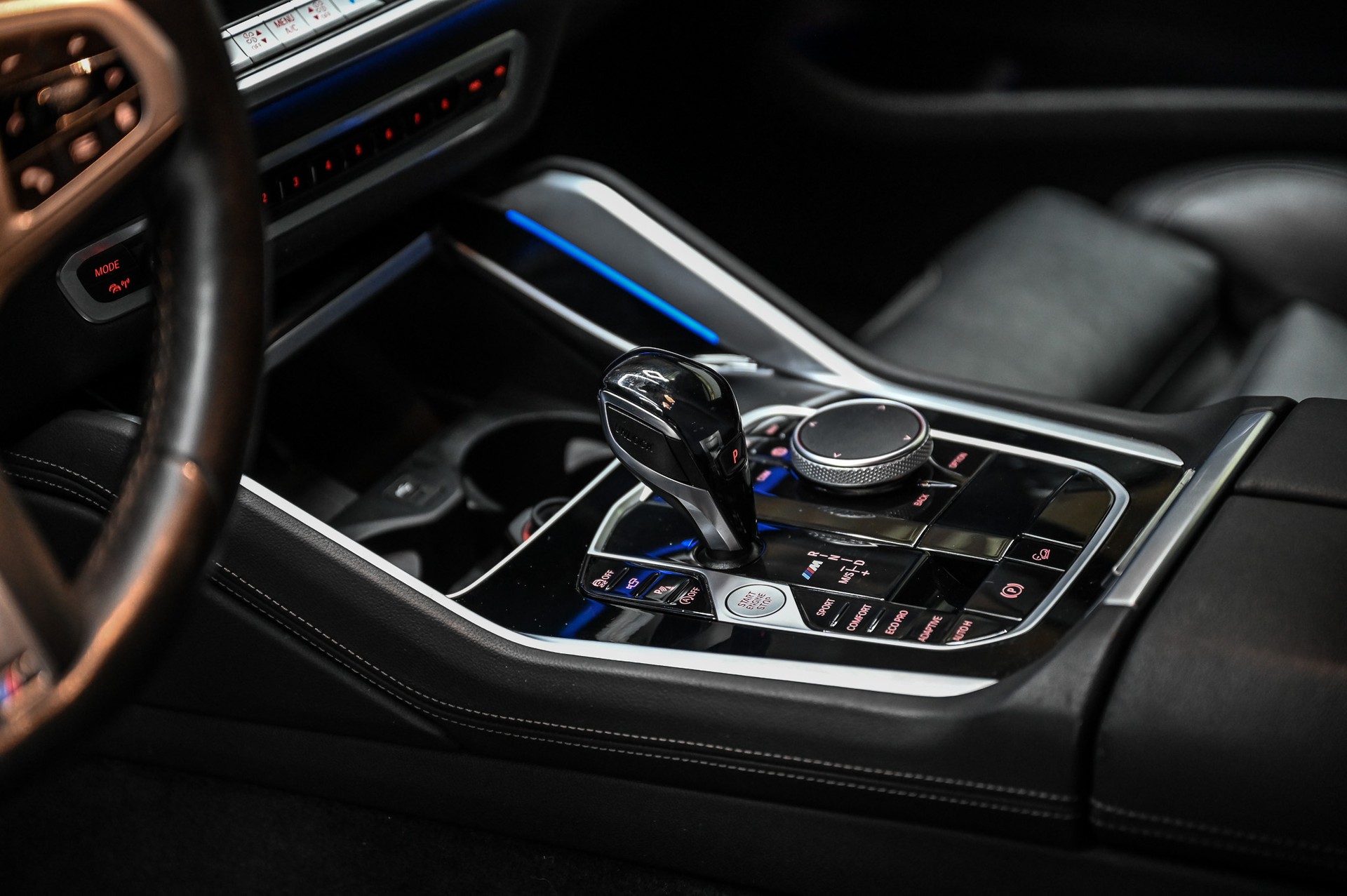 BMW X6 M50i-image-15