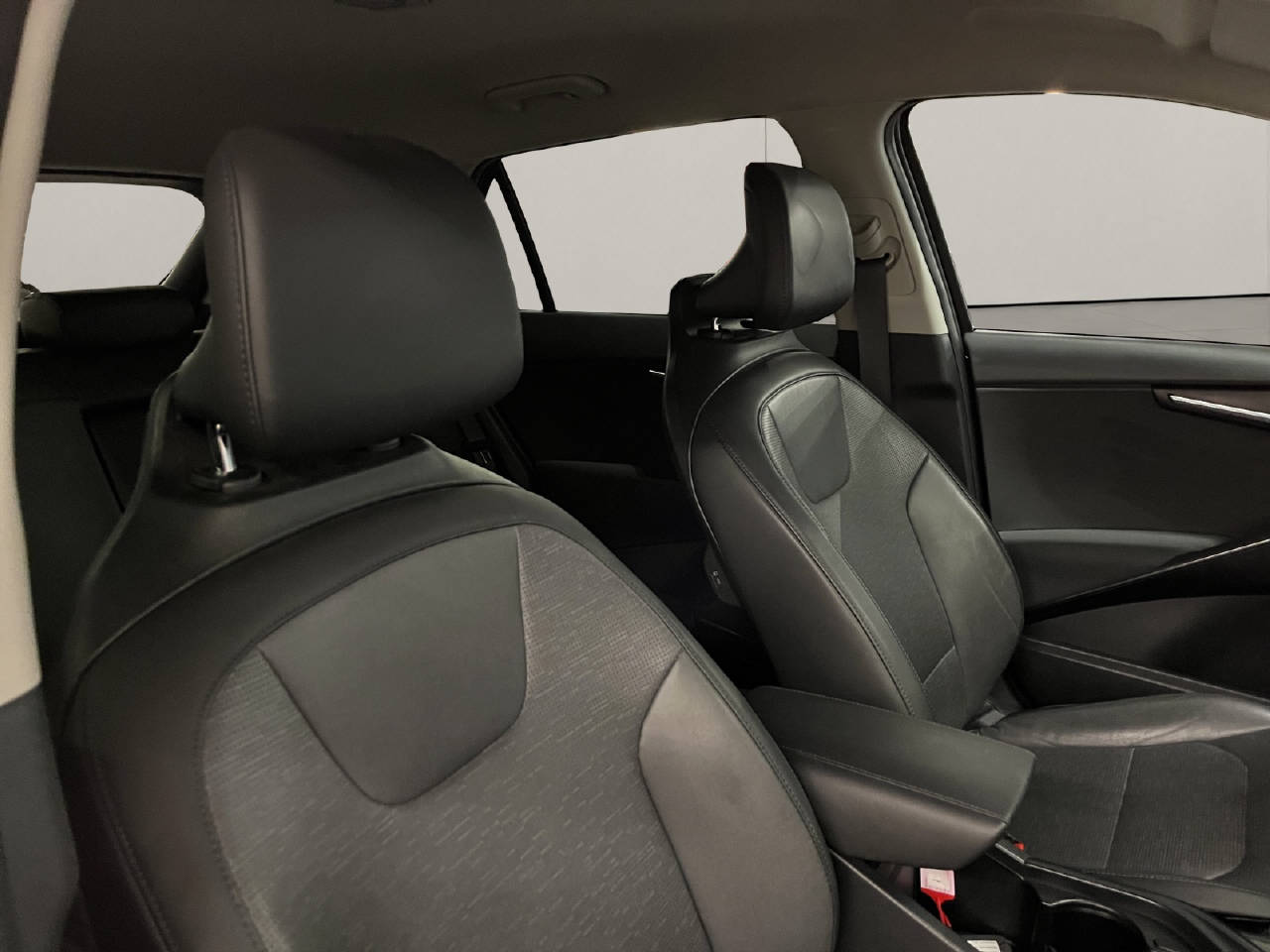 KIA Niro 1.6 GDi Hybrid Style-image-14
