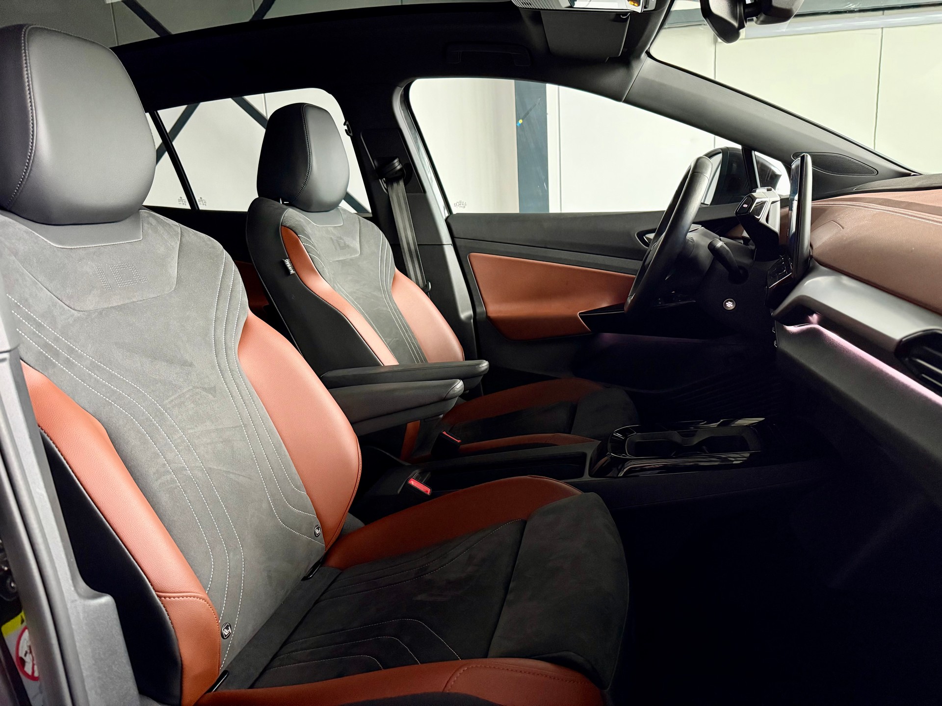 VW ID.4 Pro Performance Tech 82 kWh / Vollausstattung-image-8