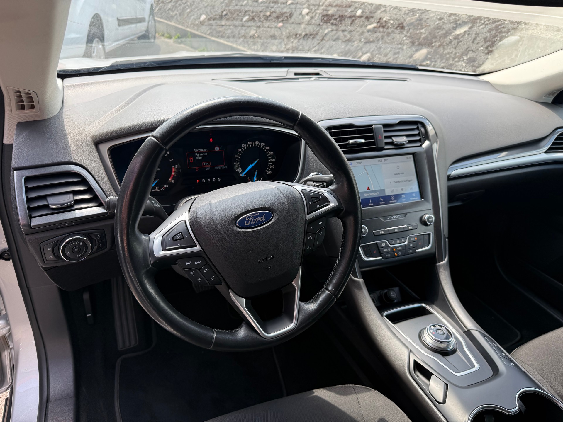 FORD Mondeo 2.0 TDCi Trend Automatik-image-2
