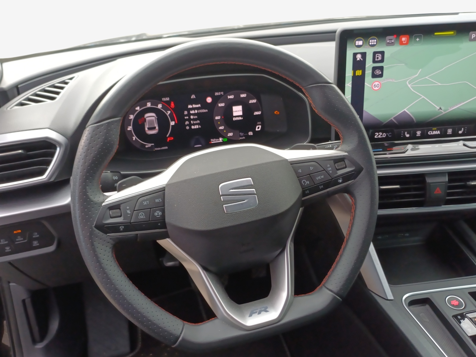 SEAT Leon 1.5 eTSI mHEV DSG FR-image-9