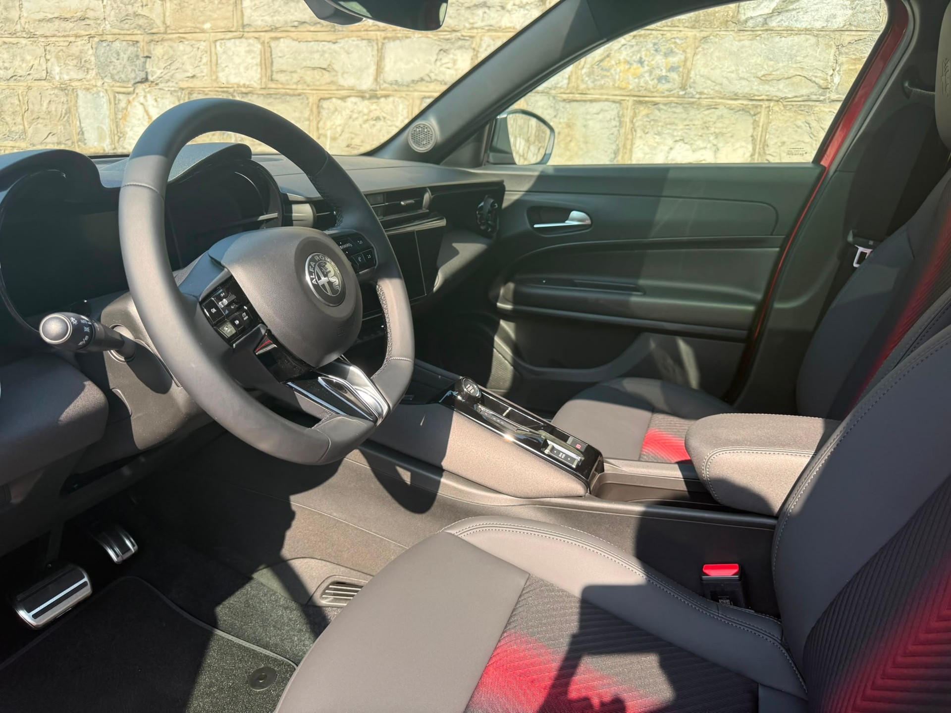 ALFA ROMEO Junior 1.2 48V Hybrid Q4 TI-image-4