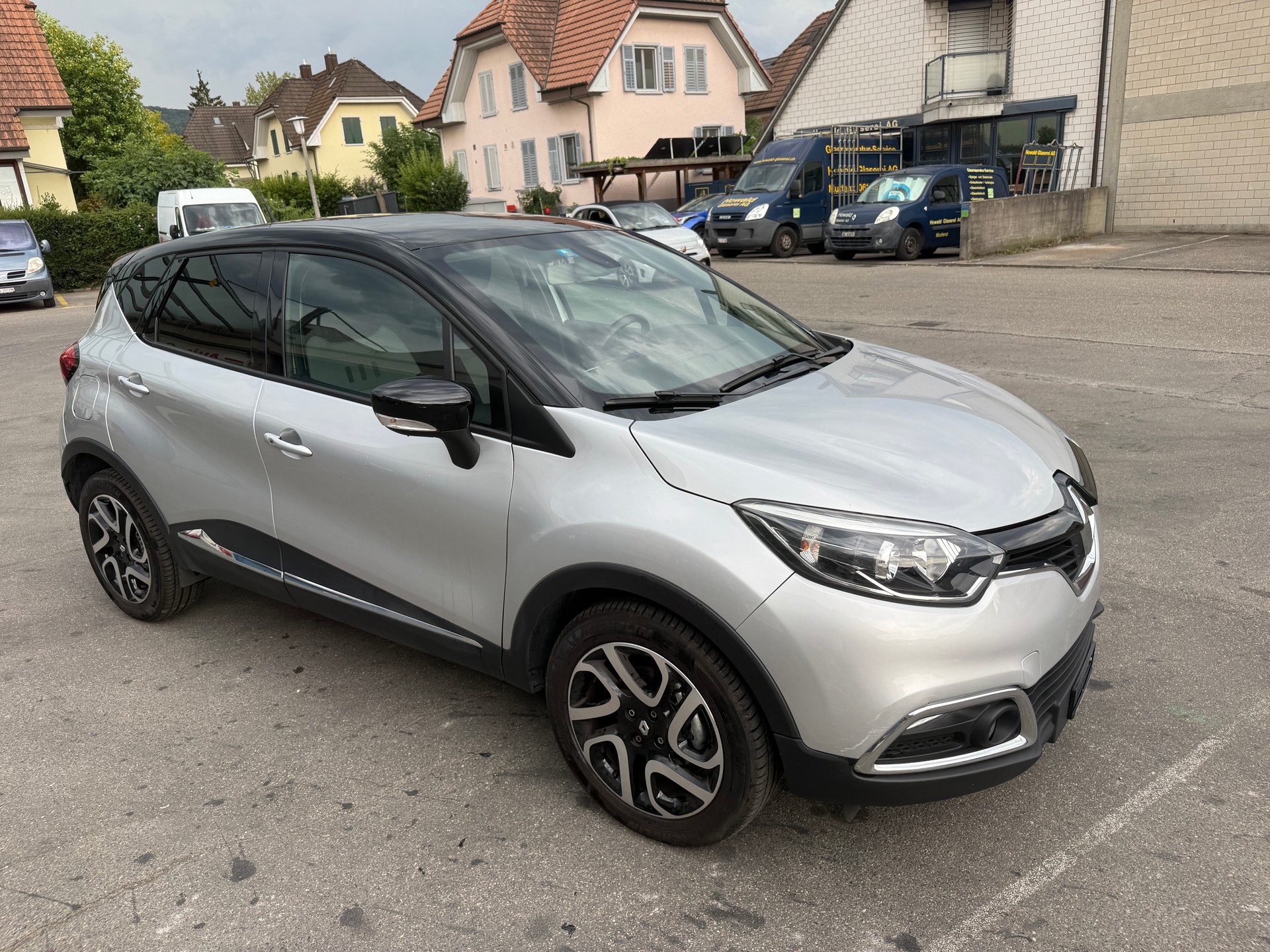 RENAULT Captur 1.2 T 16V Privilège EDC