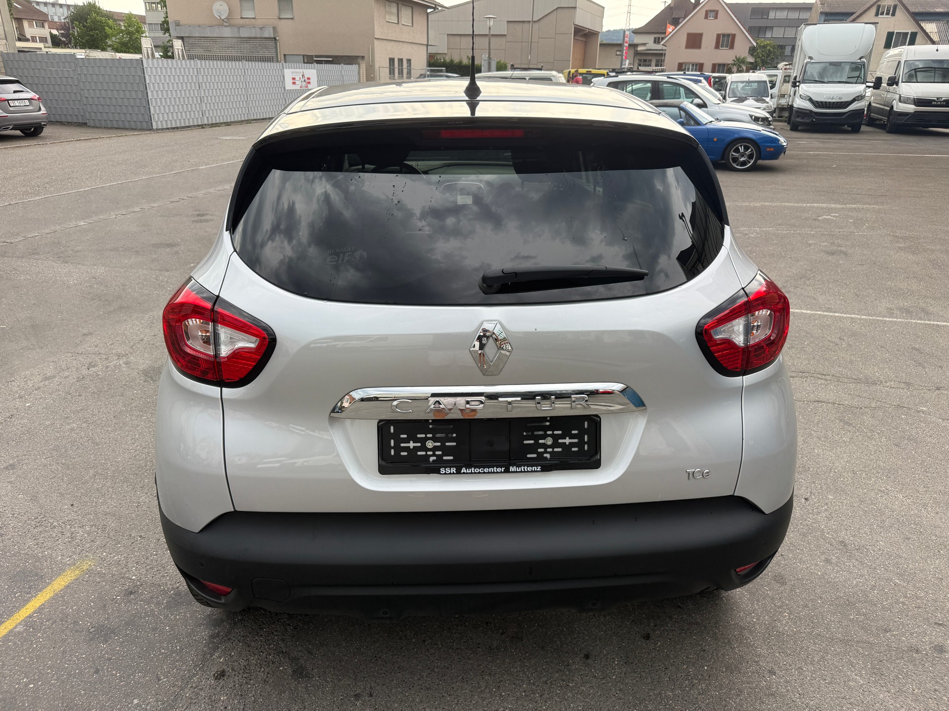 RENAULT Captur 1.2 T 16V Privilège EDC-image-5