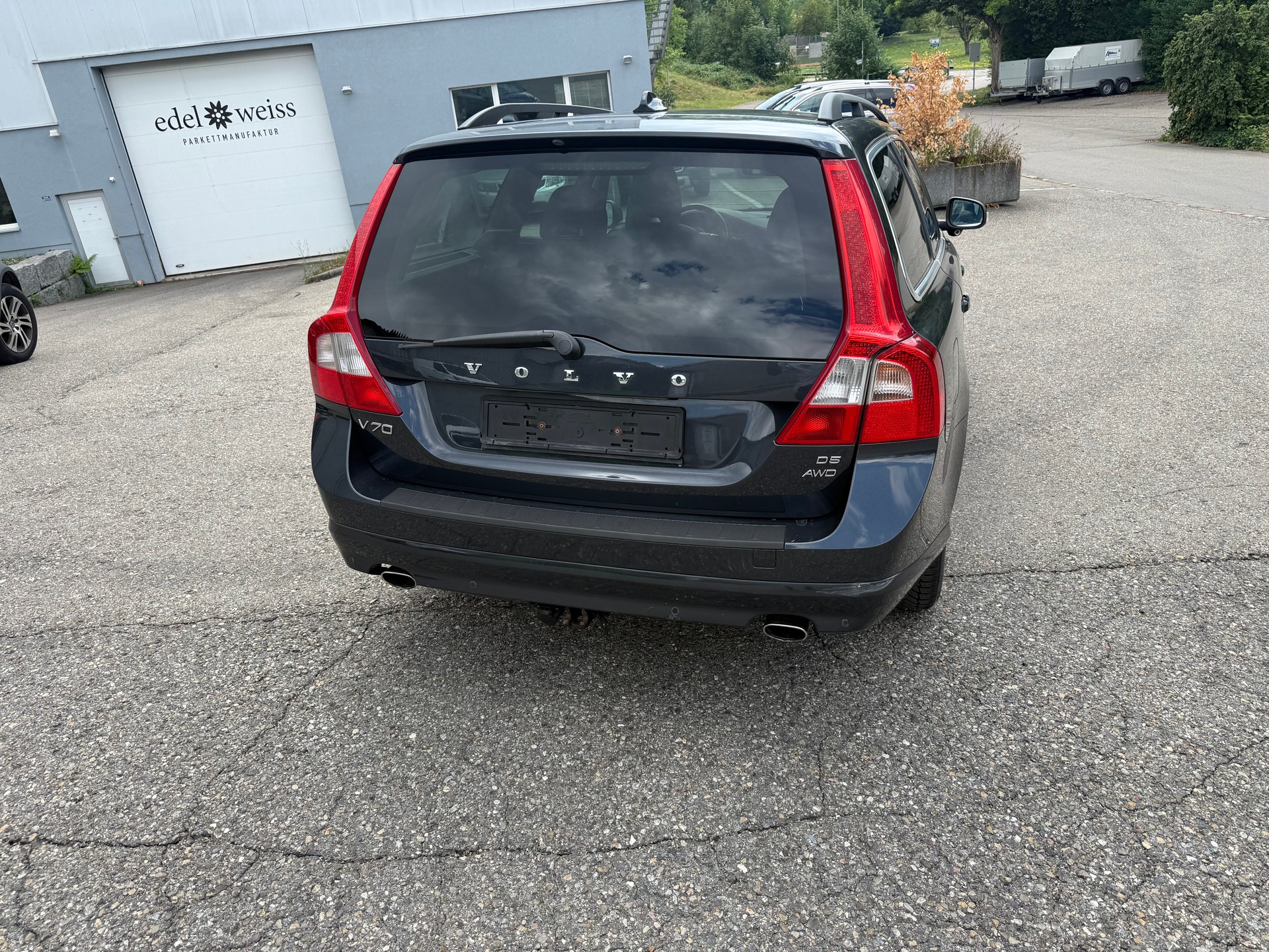 VOLVO V70 D5 AWD Summum Geartronic-image-5