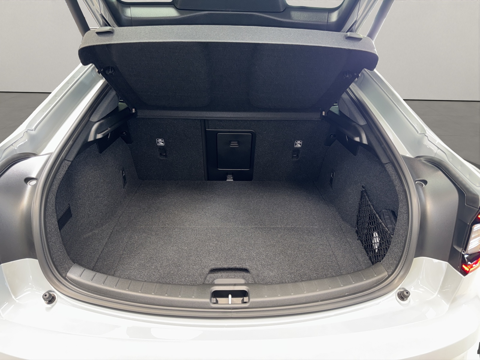 POLESTAR 2 Long Range Single Motor Prime-image-15