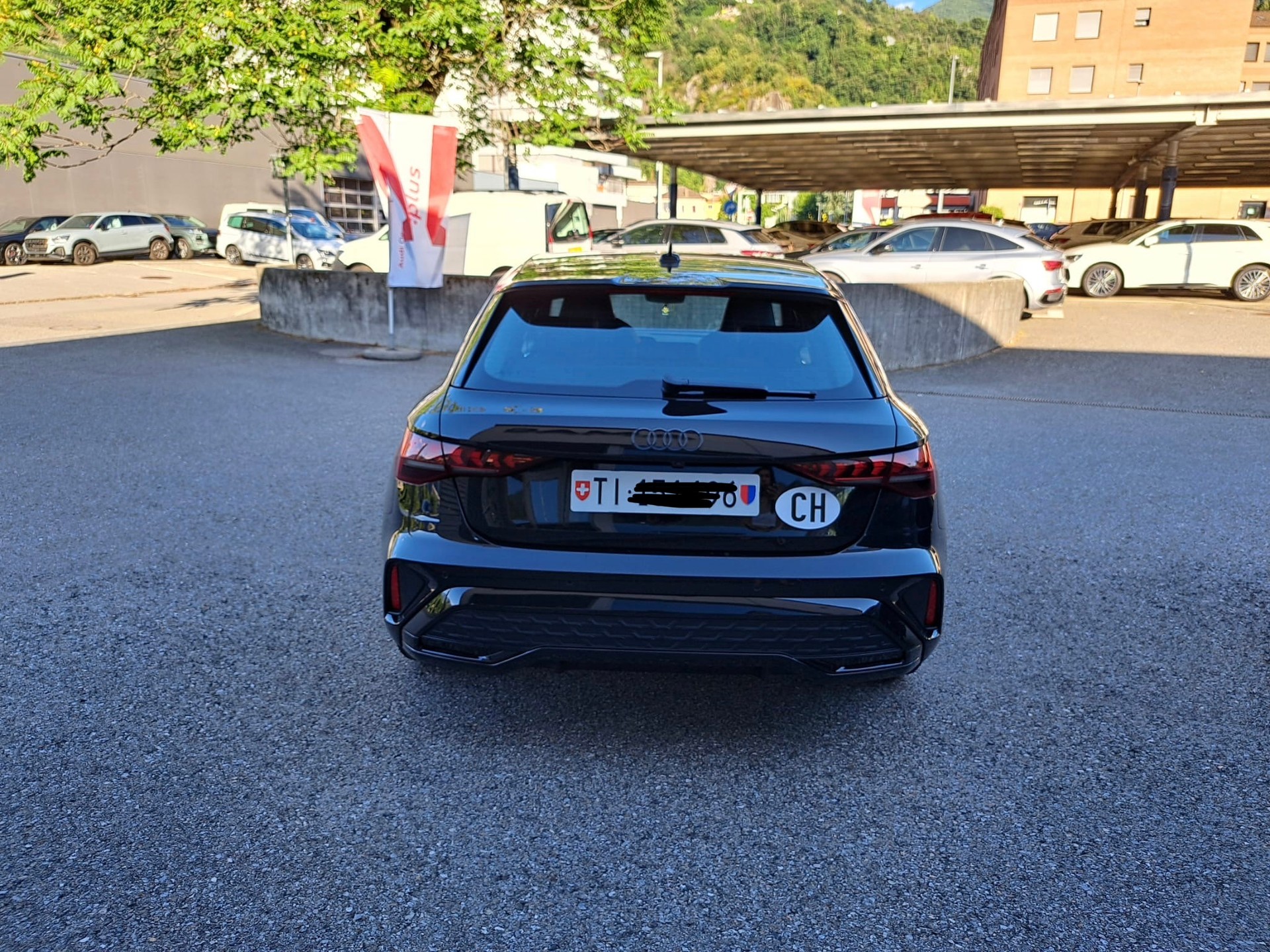 AUDI Sportback Sline-image-4
