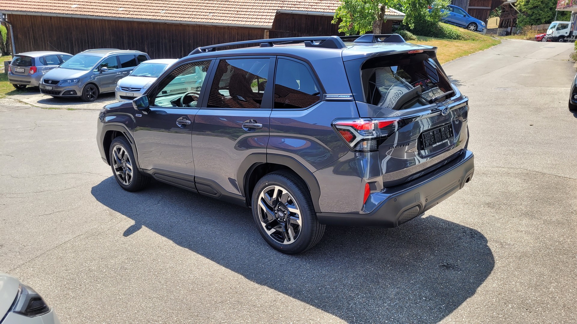 SUBARU Forester 2.0i e-Boxer Swiss Plus Lineartronic-image-2