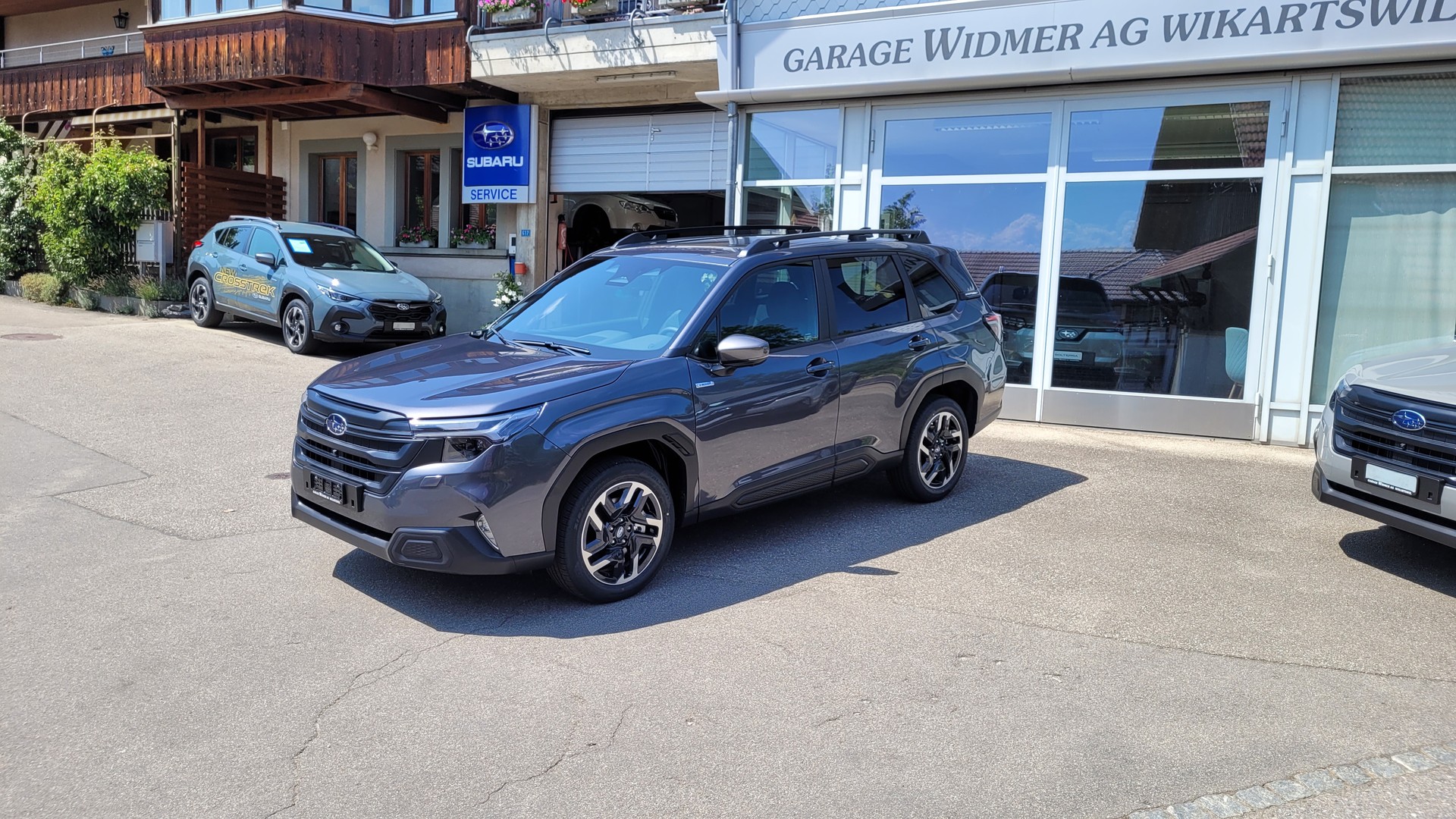 SUBARU Forester 2.0i e-Boxer Swiss Plus Lineartronic-image-1