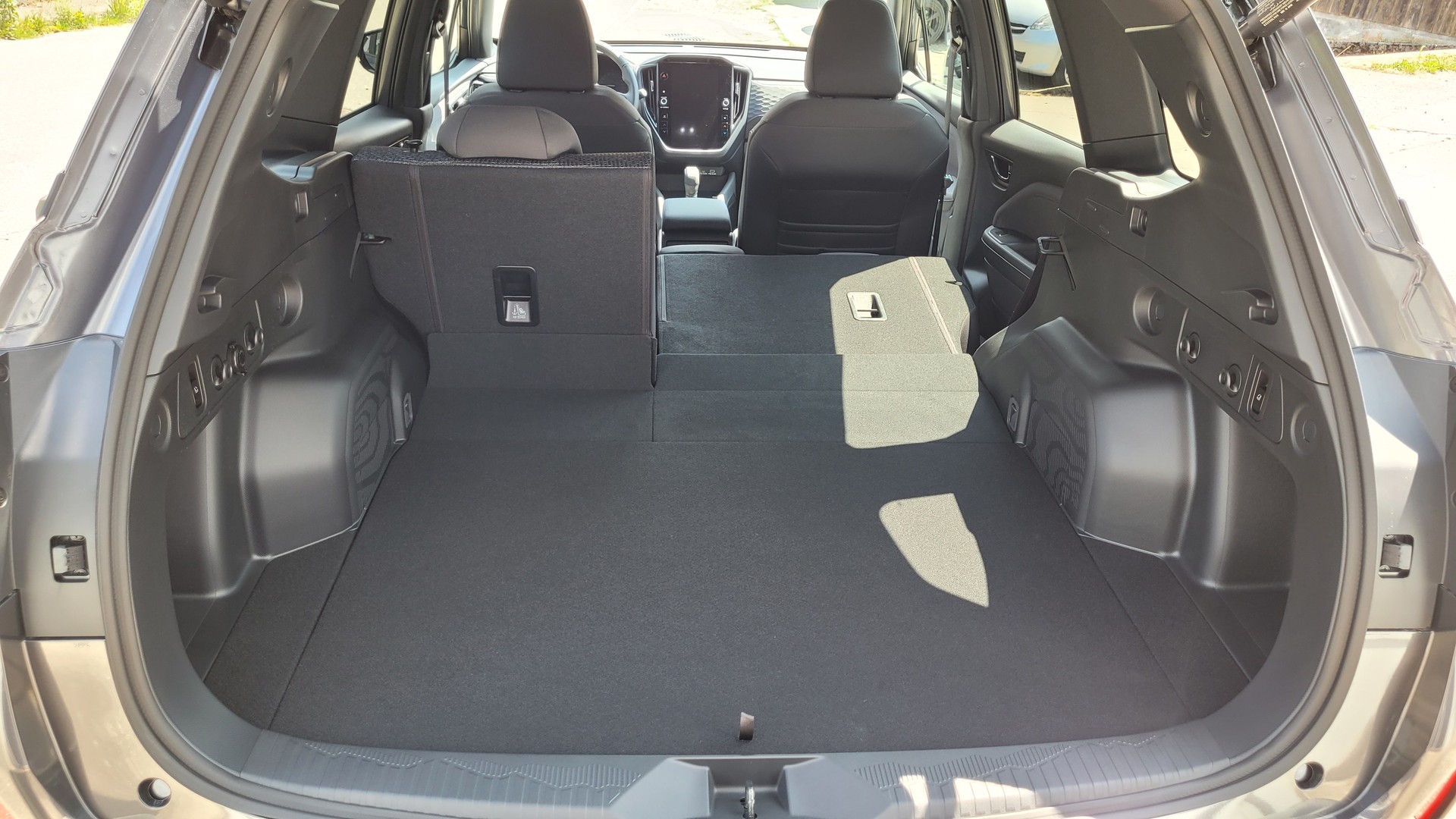 SUBARU Forester 2.0i e-Boxer Swiss Plus Lineartronic-image-13