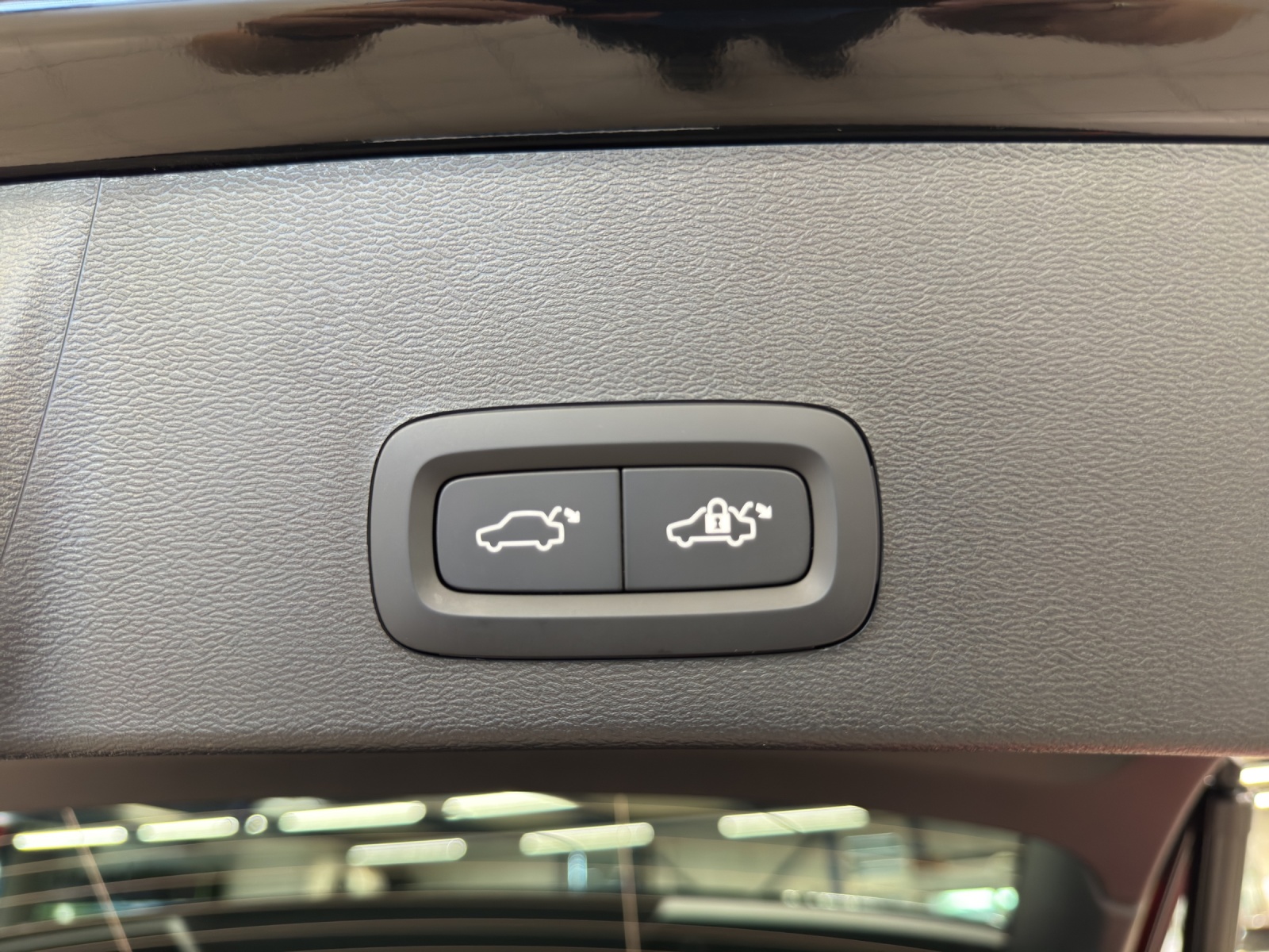 VOLVO EX40 Twin XCENTRIC Edition AWD-image-15