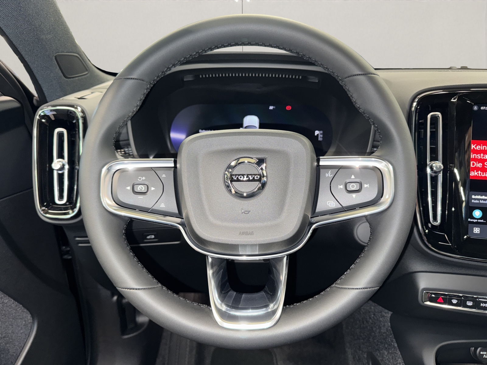 VOLVO EX40 Twin XCENTRIC Edition AWD-image-8