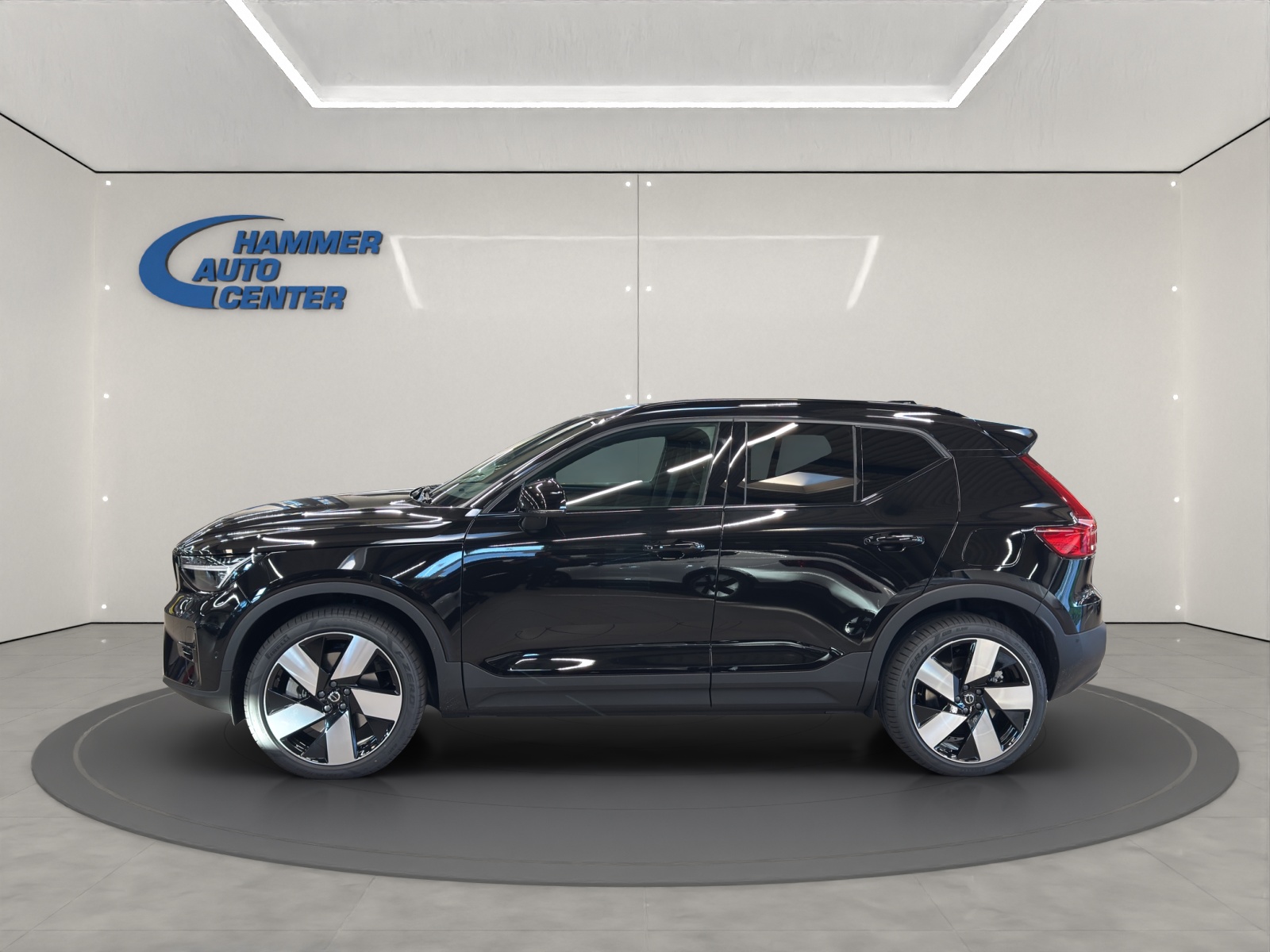 VOLVO EX40 Twin XCENTRIC Edition AWD-image-1