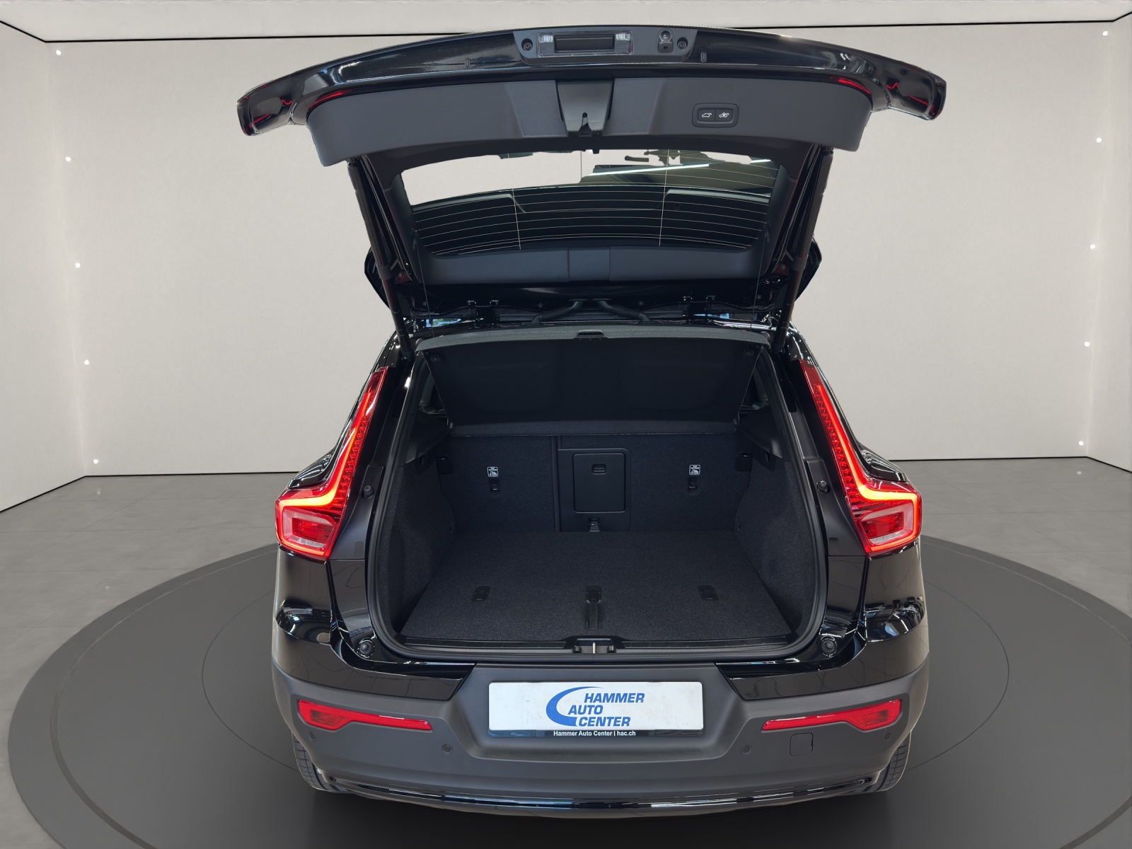 VOLVO EX40 Twin XCENTRIC Edition AWD-image-4