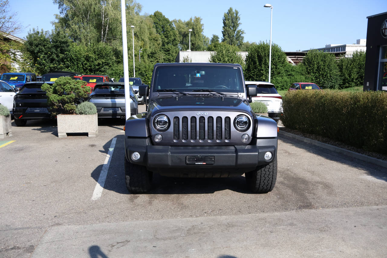 JEEP Wrangler 2.8 CRD Sahara-image-4