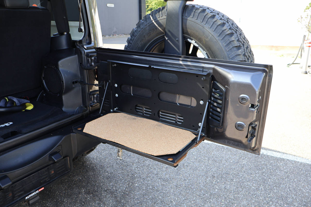 JEEP Wrangler 2.8 CRD Sahara-image-10