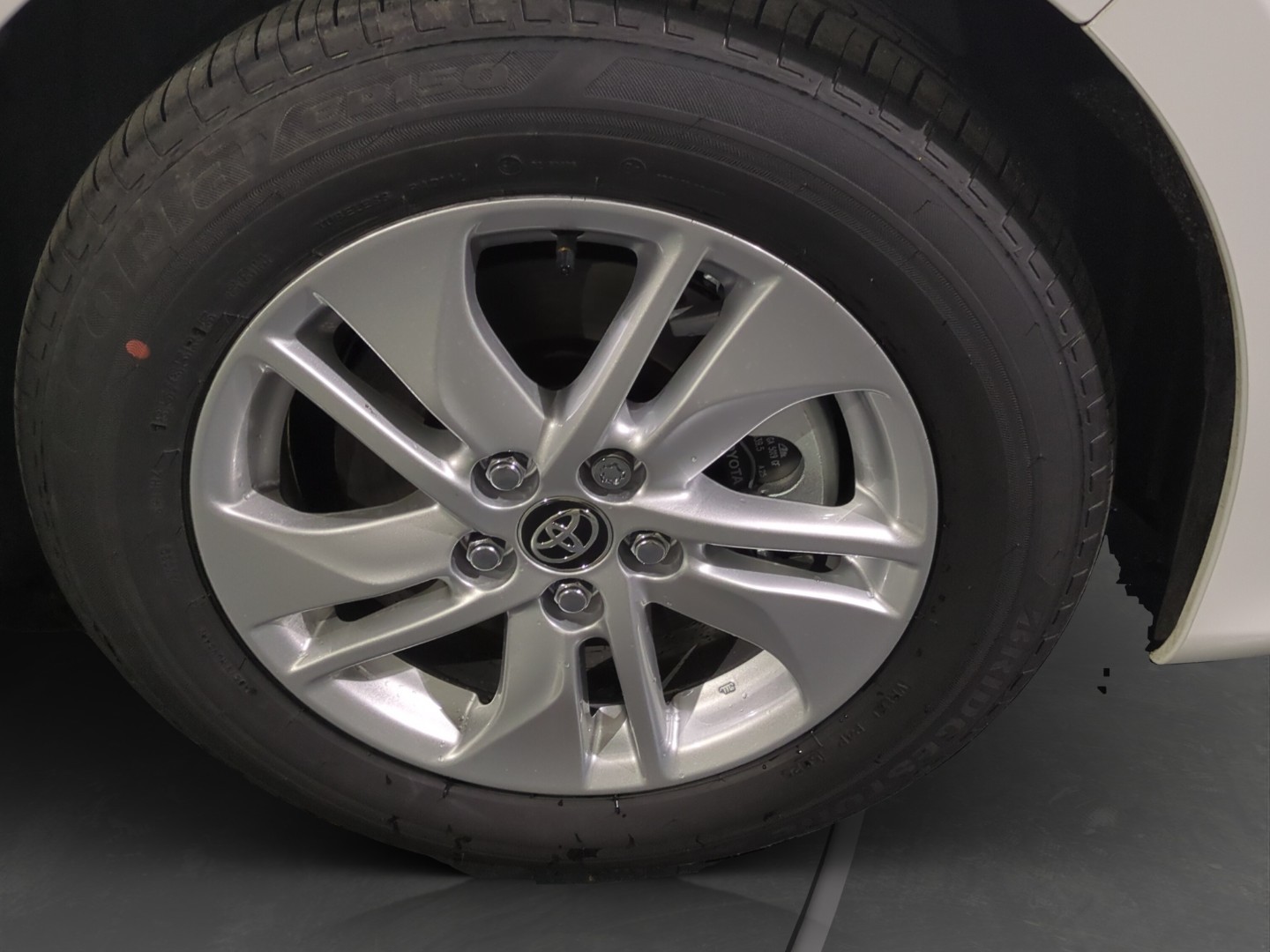 TOYOTA Yaris 1.5 Comfort e-CVT-image-17