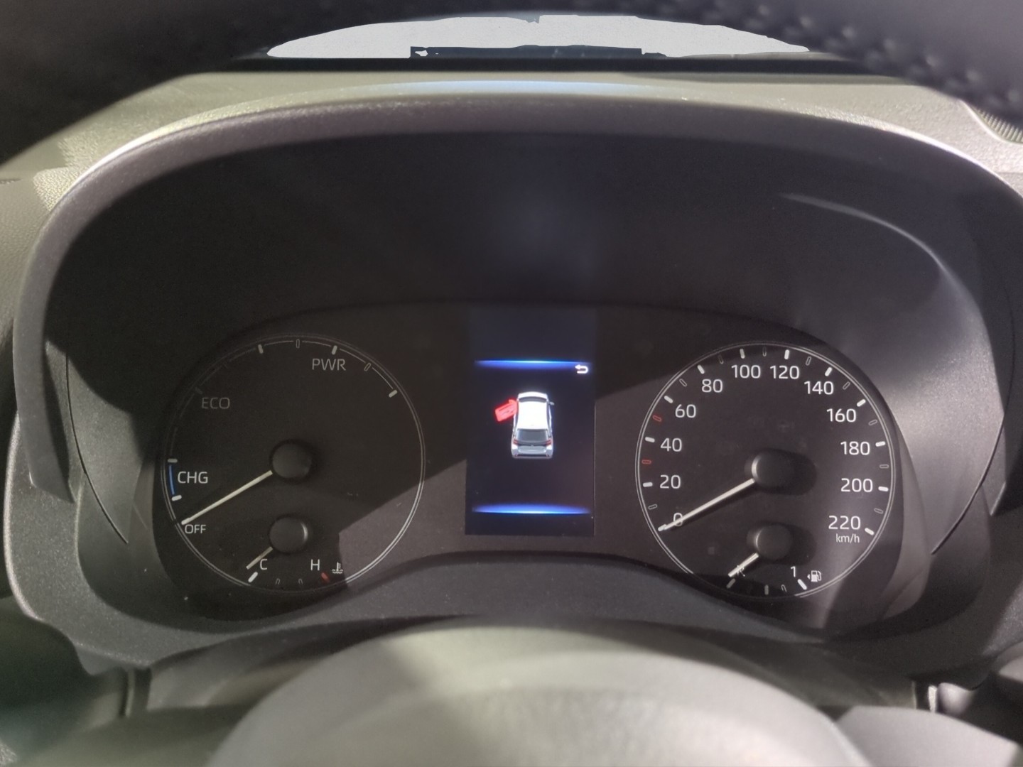 TOYOTA Yaris 1.5 Comfort e-CVT-image-9